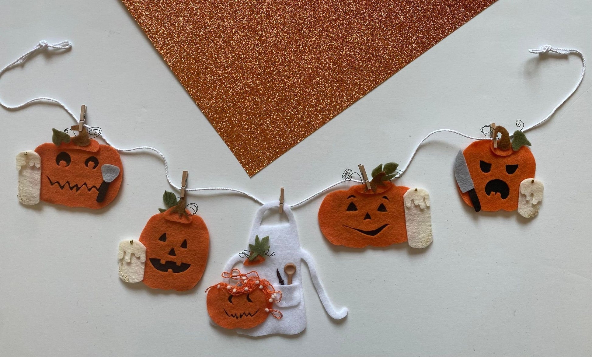 Jack O' Lantern Felt Banner, Pumpkin Carving Garland with Candles, Spooky Bunting, Wall Hanging Decoration for Halloween