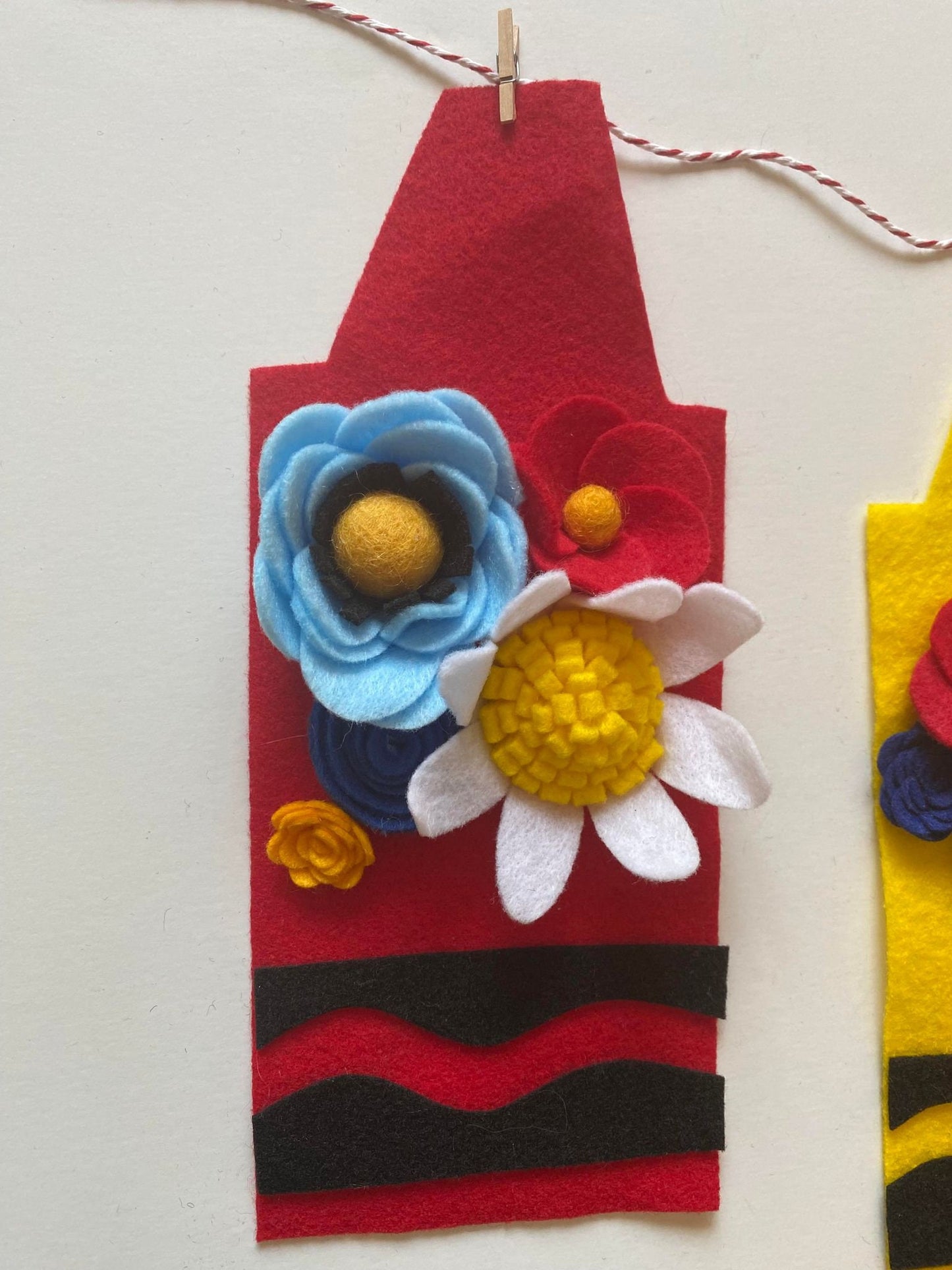 Crayon Felt Flower Banner, School Garland, Classroom Bunting, Teacher Decoration and Gift