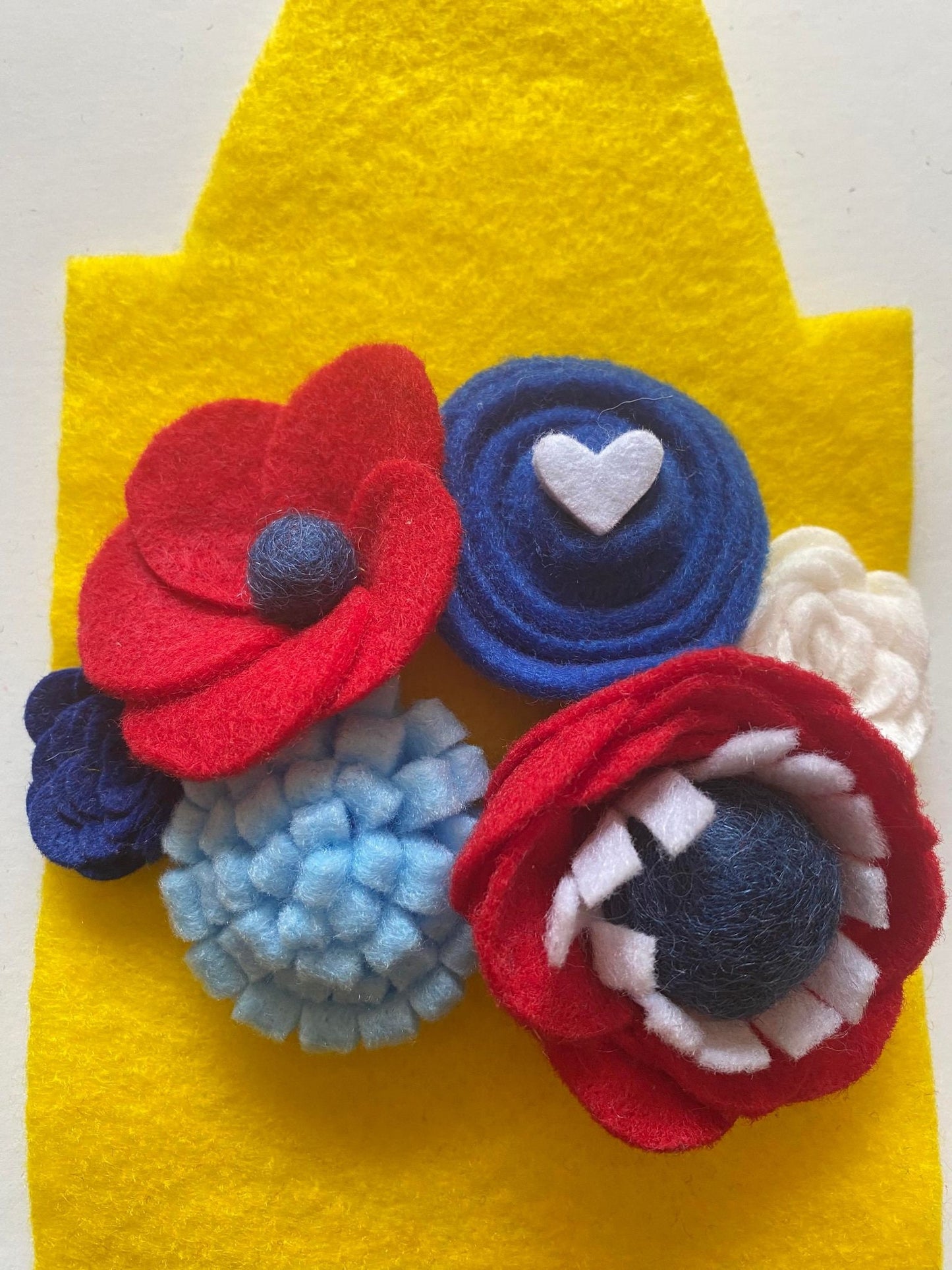 Crayon Felt Flower Banner, School Garland, Classroom Bunting, Teacher Decoration and Gift