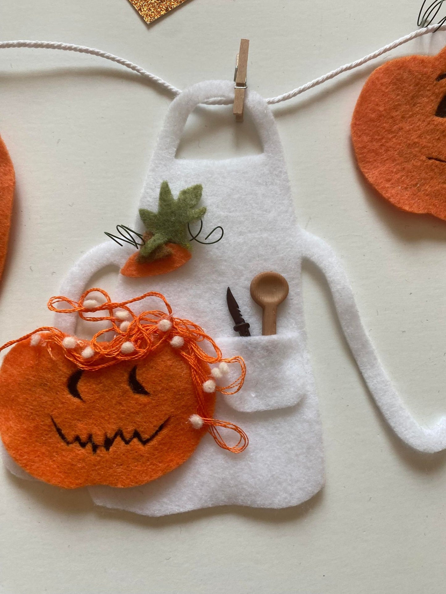 Jack O' Lantern Felt Banner, Pumpkin Carving Garland with Candles, Spooky Bunting, Wall Hanging Decoration for Halloween