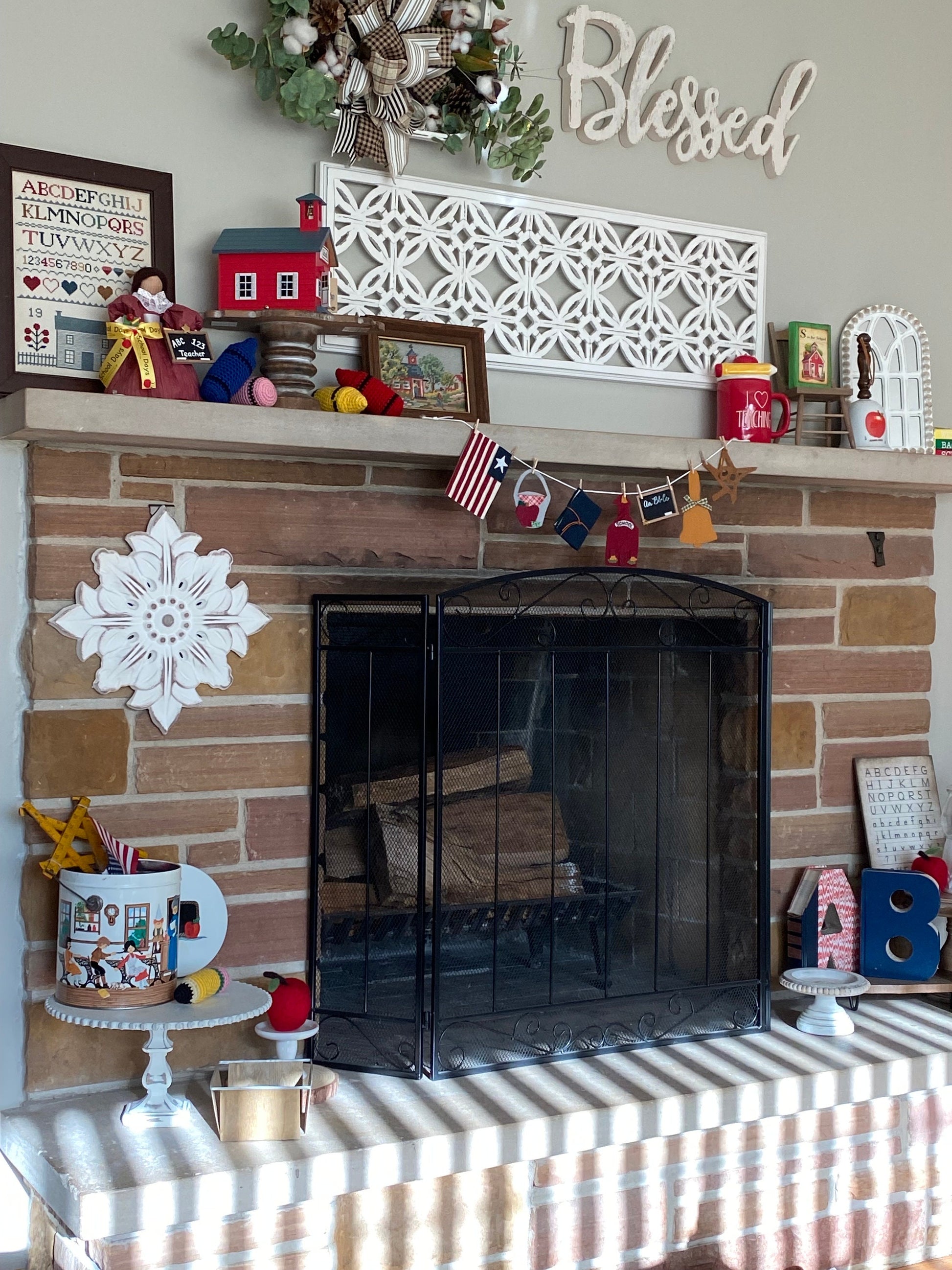 Old Fashioned School House Miniature Felt Banner Bunting Garland Wall Hanging Decoration