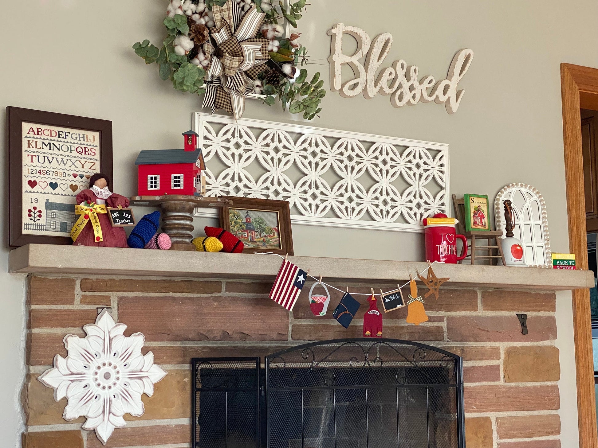 Old Fashioned School House Miniature Felt Banner Bunting Garland Wall Hanging Decoration