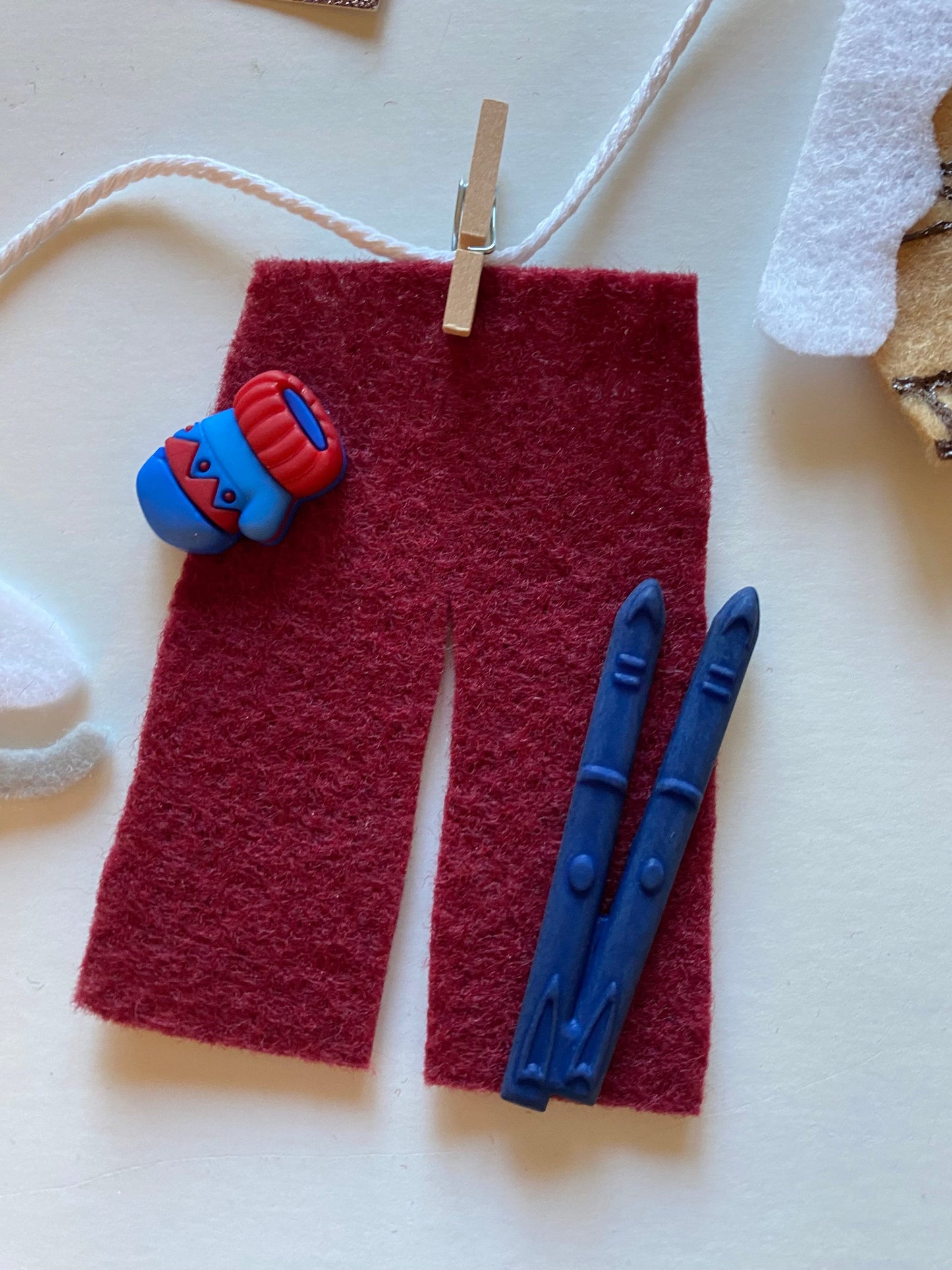 Ski Lodge Miniature Felt Clothesline Banner, Winter Chateau Garland, Sports Bunting for Decoration