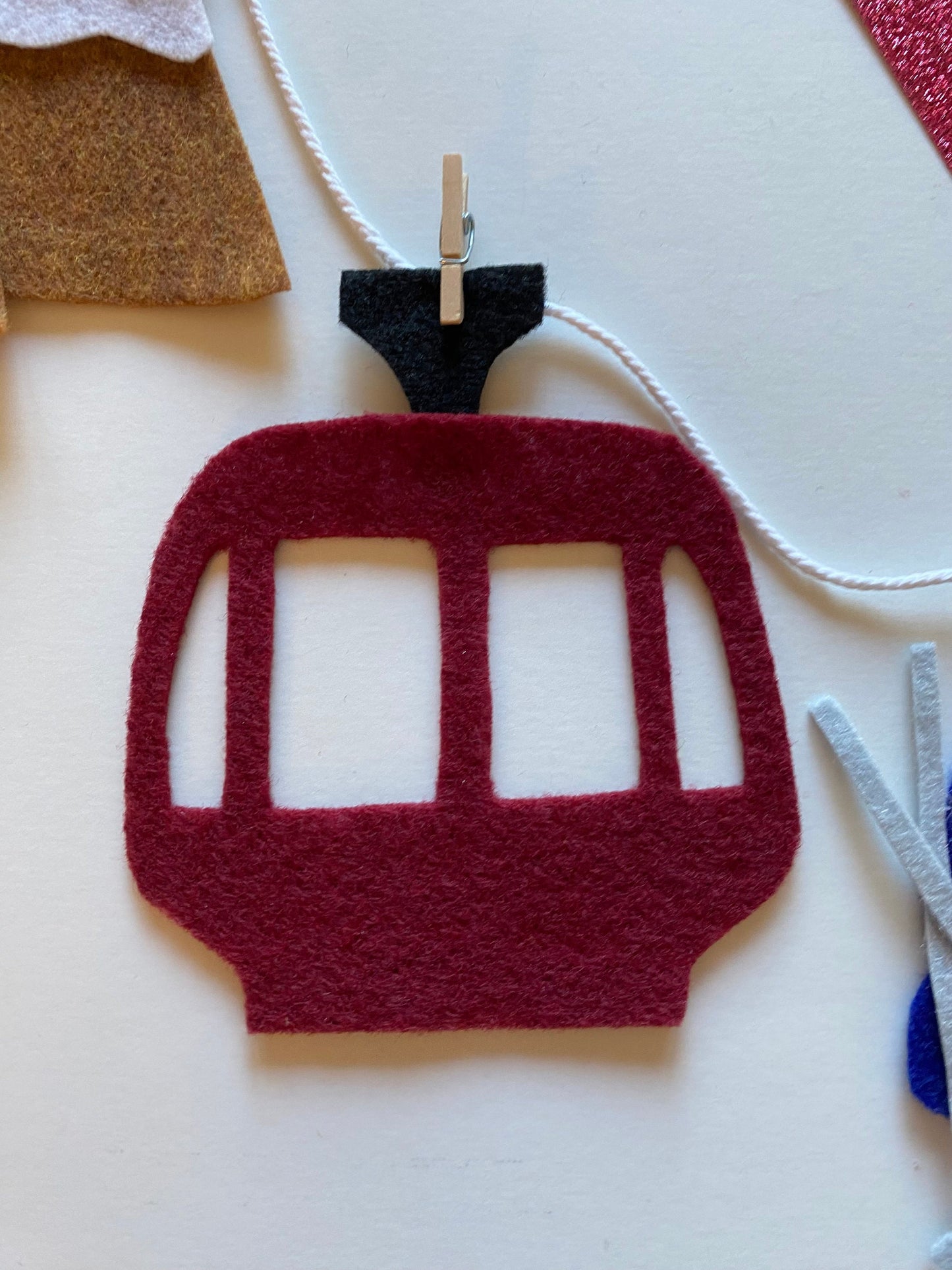 Ski Lodge Miniature Felt Clothesline Banner, Winter Chateau Garland, Sports Bunting for Decoration