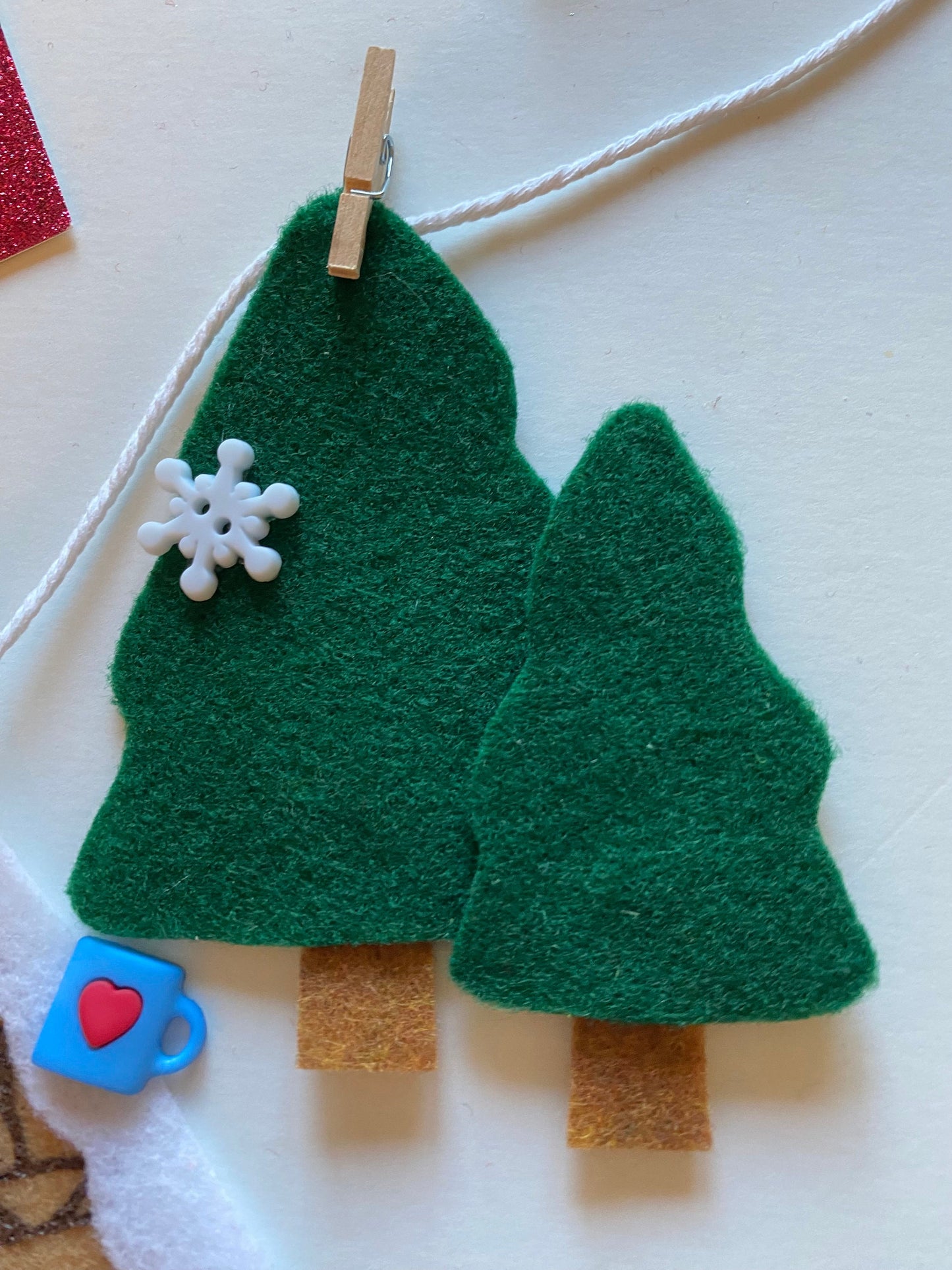 Ski Lodge Miniature Felt Clothesline Banner, Winter Chateau Garland, Sports Bunting for Decoration