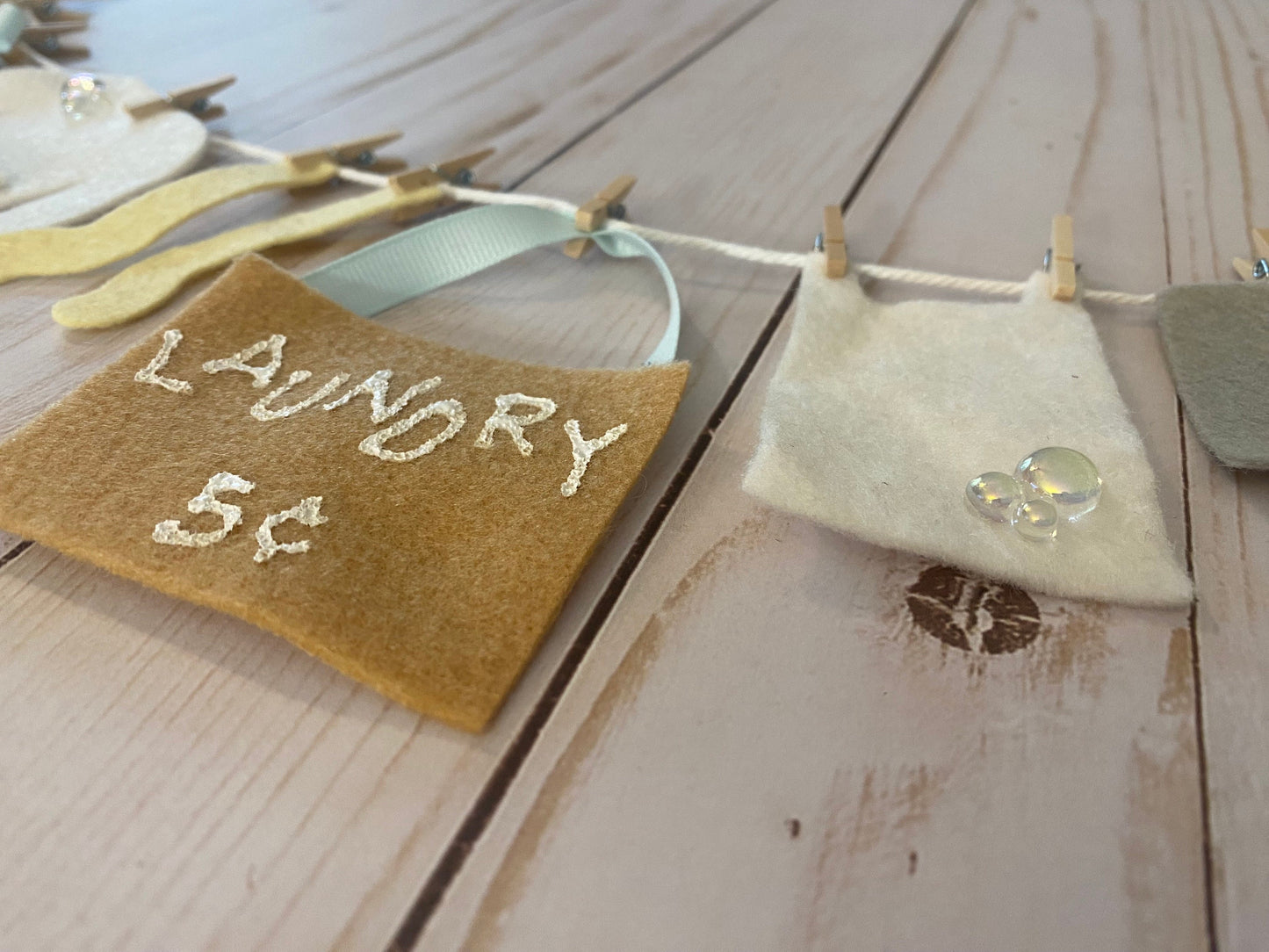 Laundry Line Miniature Felt Clothesline Banner Bunting Garland for Home Decor