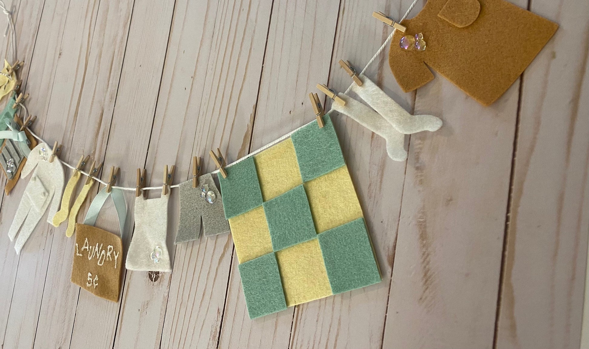 Laundry Line Miniature Felt Clothesline Banner Bunting Garland for Home Decor