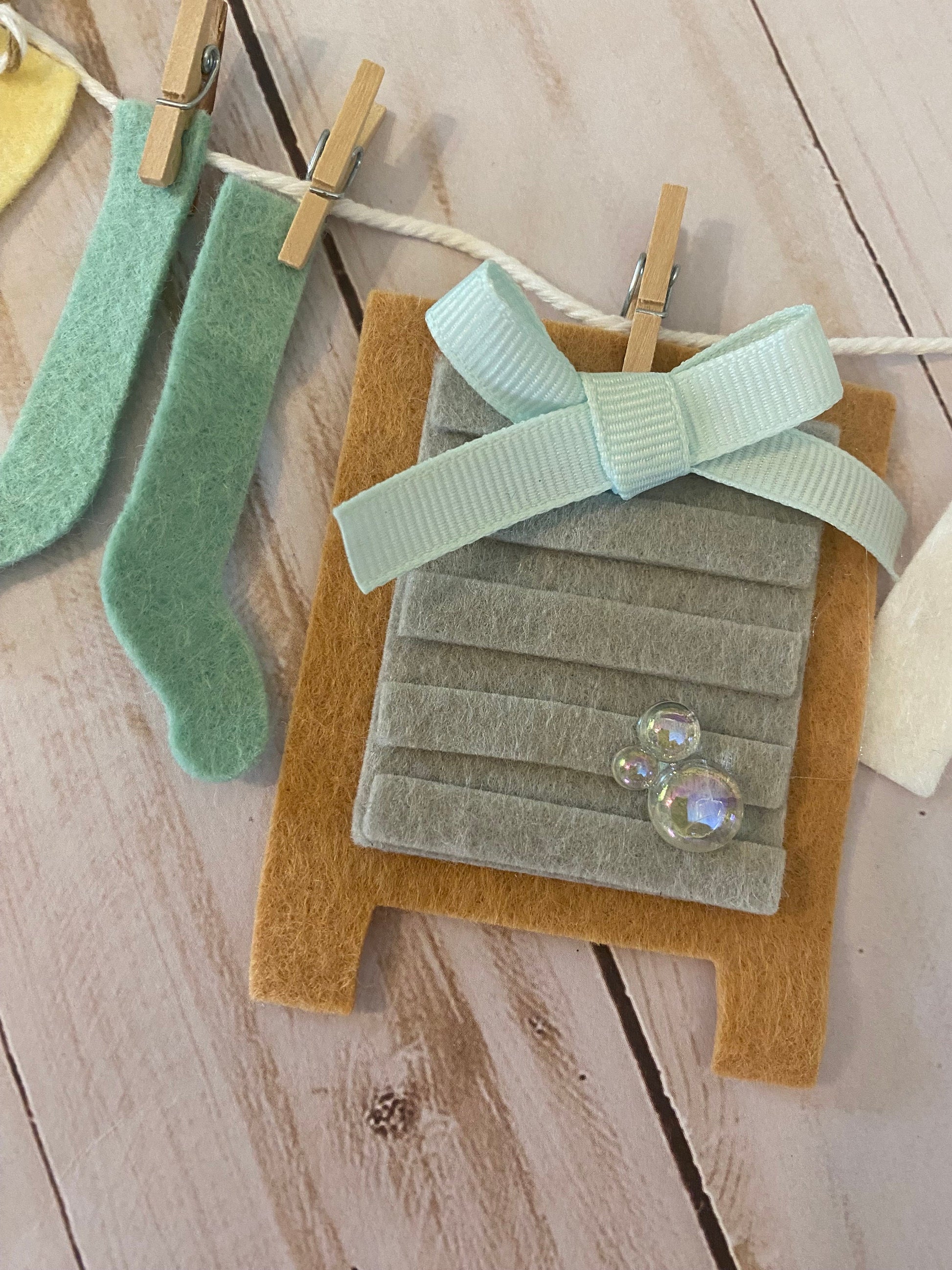 Laundry Line Miniature Felt Clothesline Banner Bunting Garland for Home Decor