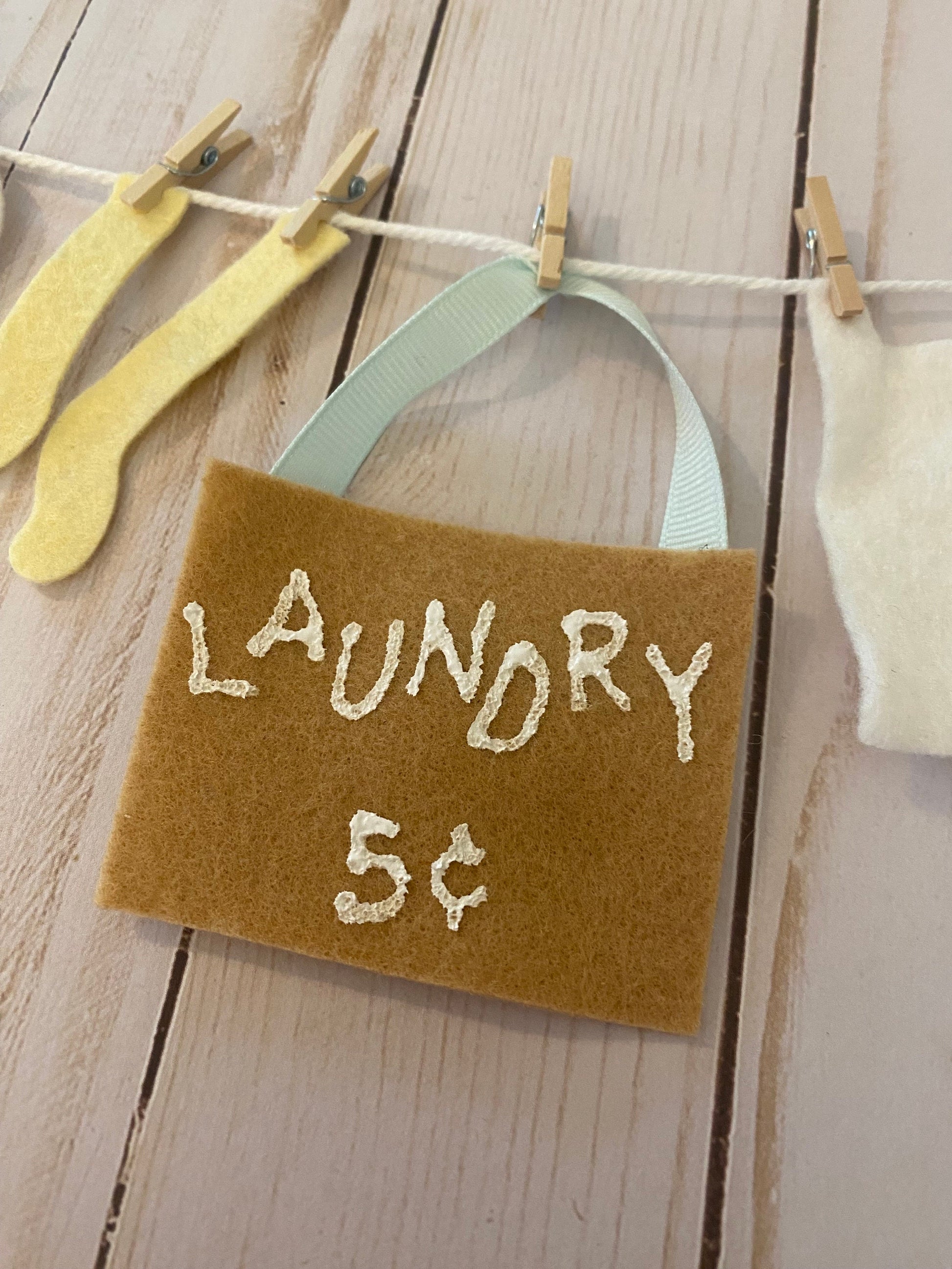 Laundry Line Miniature Felt Clothesline Banner Bunting Garland for Home Decor