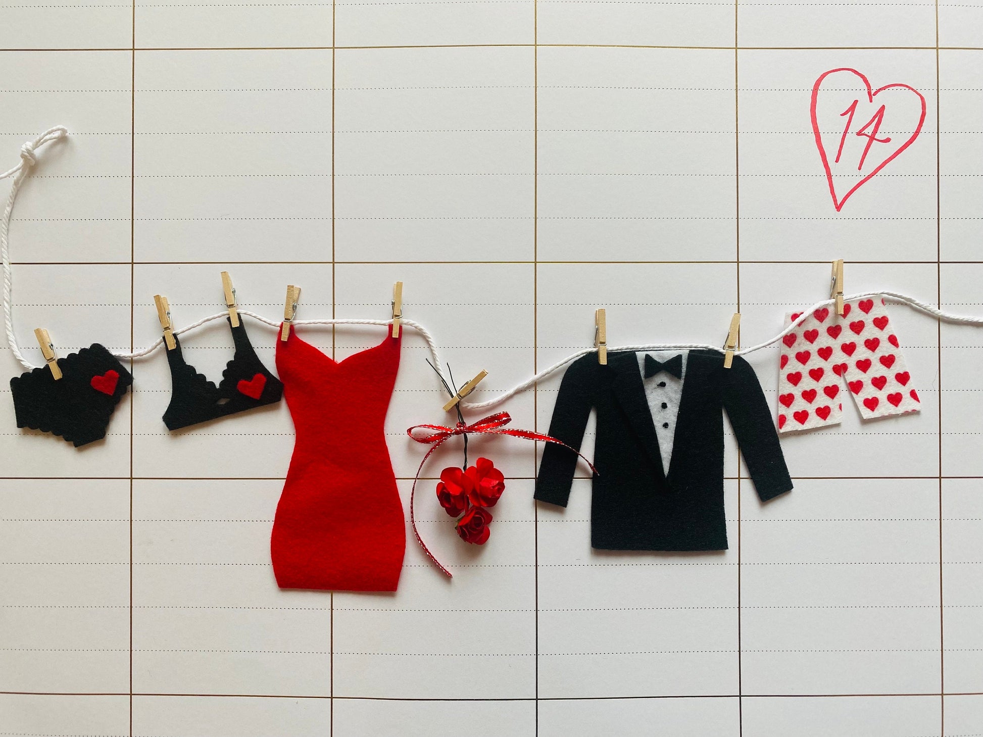 Valentine's Day Date Miniature Felt Clothesline Banner, February Wall Hanging, Garland, Home Decoration