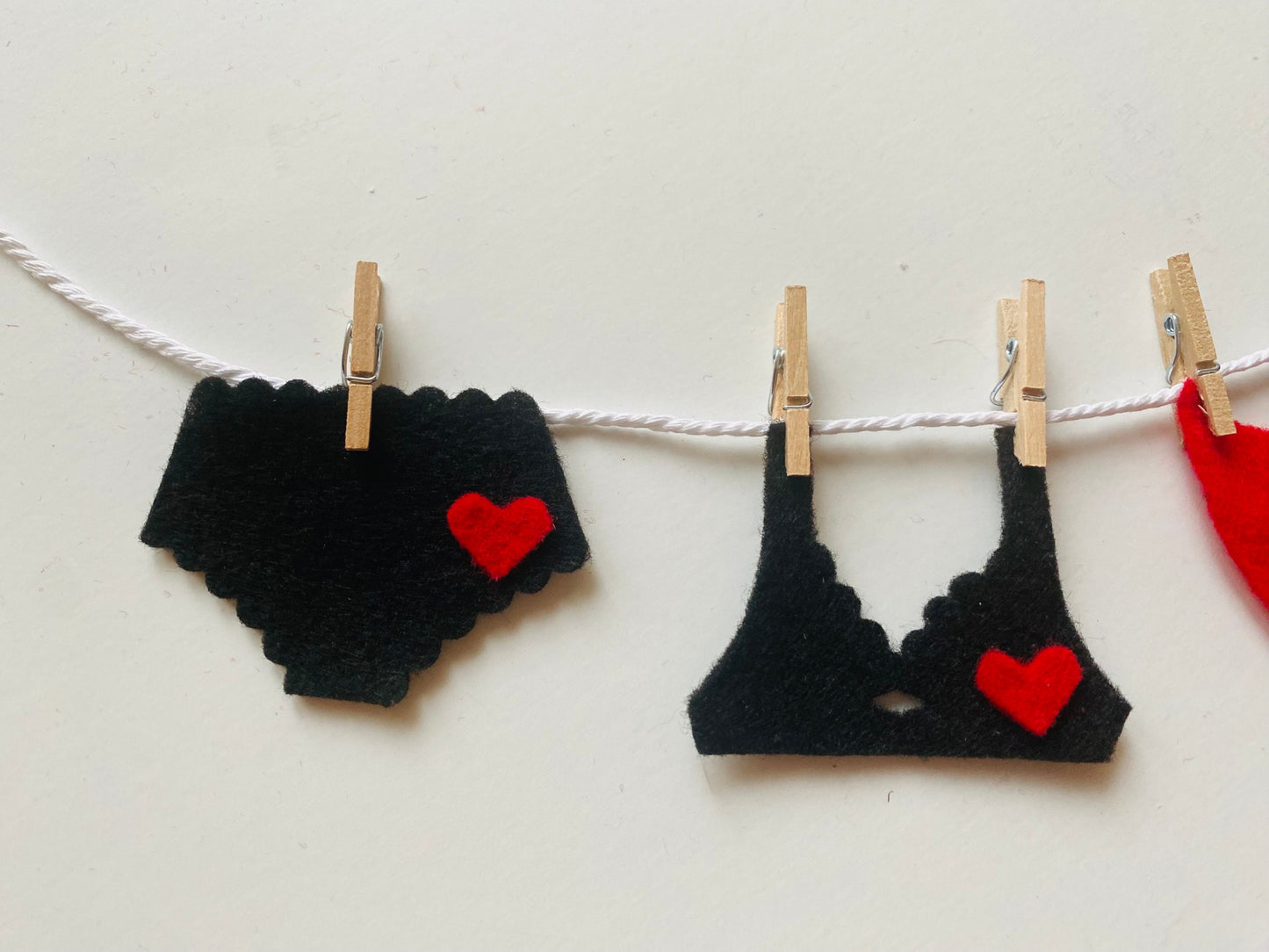 Valentine's Day Date Miniature Felt Clothesline Banner, February Wall Hanging, Garland, Home Decoration