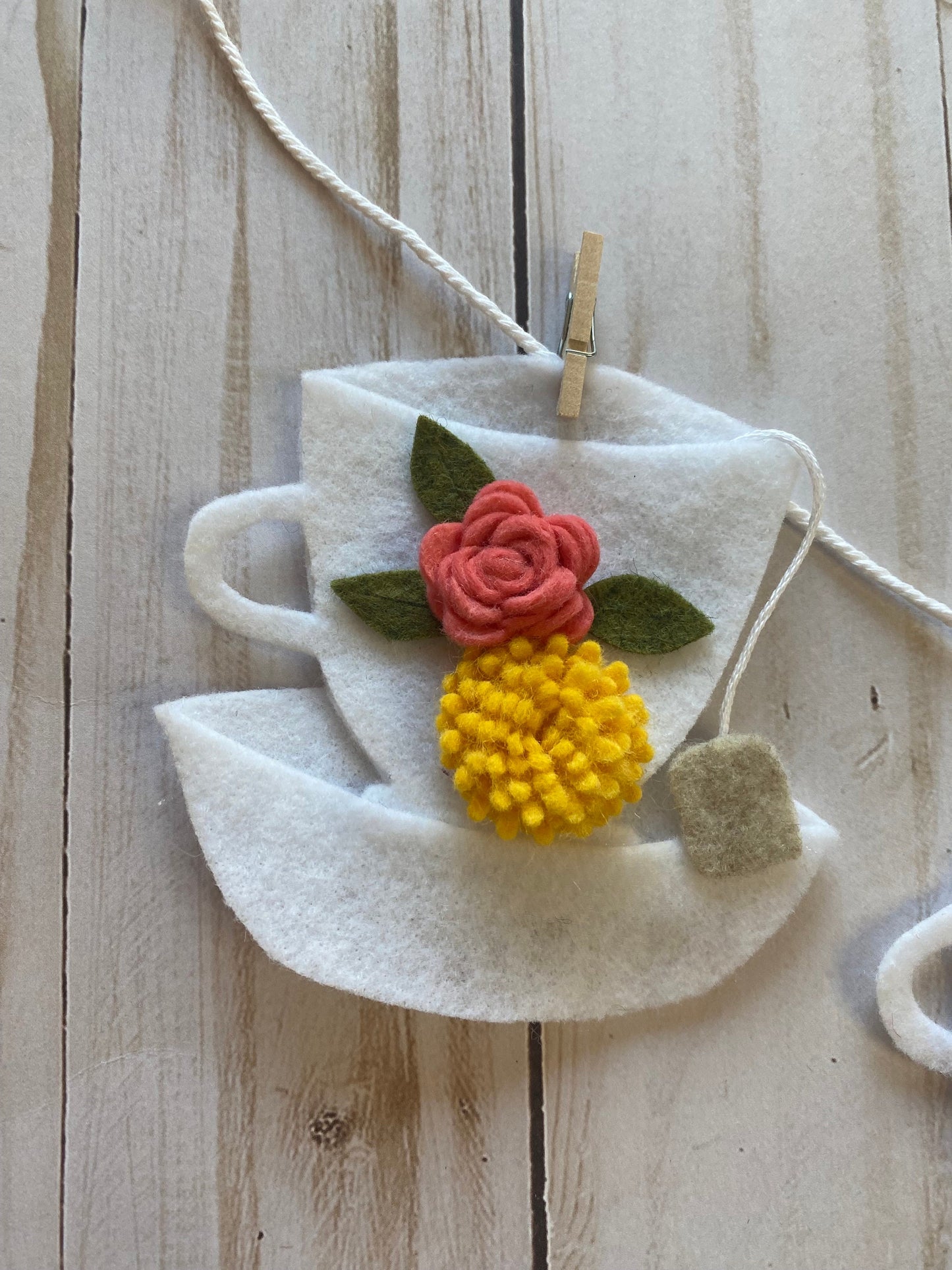 Tea Set Banner, Felt Flower Teapot Garland, with Sugar Bowl & Pitcher, Tea cups with saucers, Wall Hanging Decoration for Mother’s Day