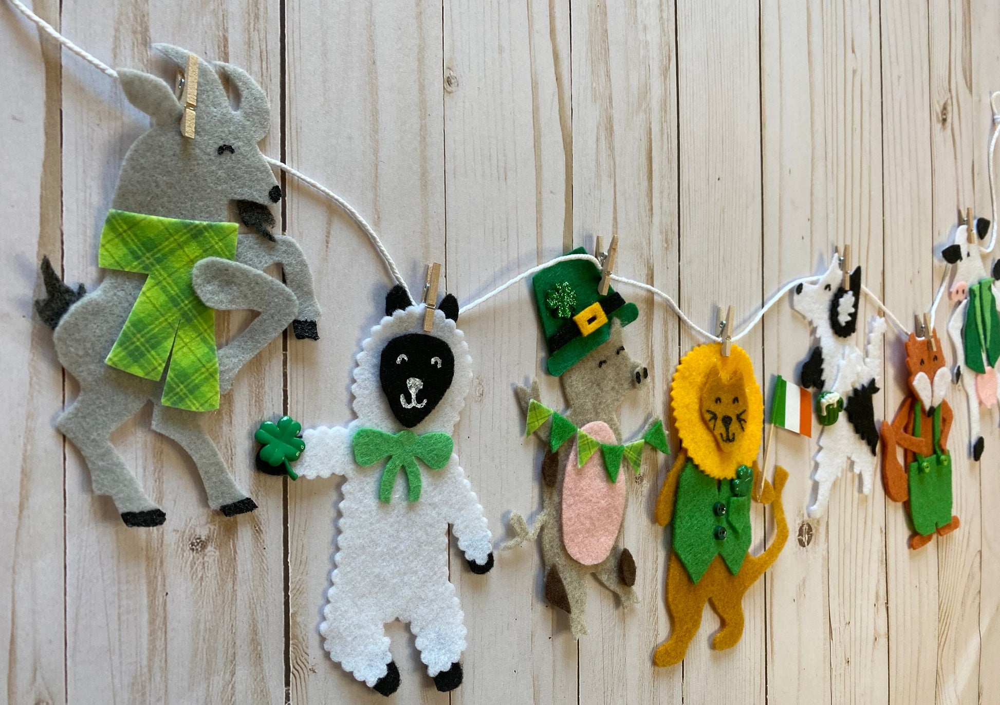 St. Patrick’s Day Animals Banner March Garland Farm Animals Bunting Wall Hanging Decoration