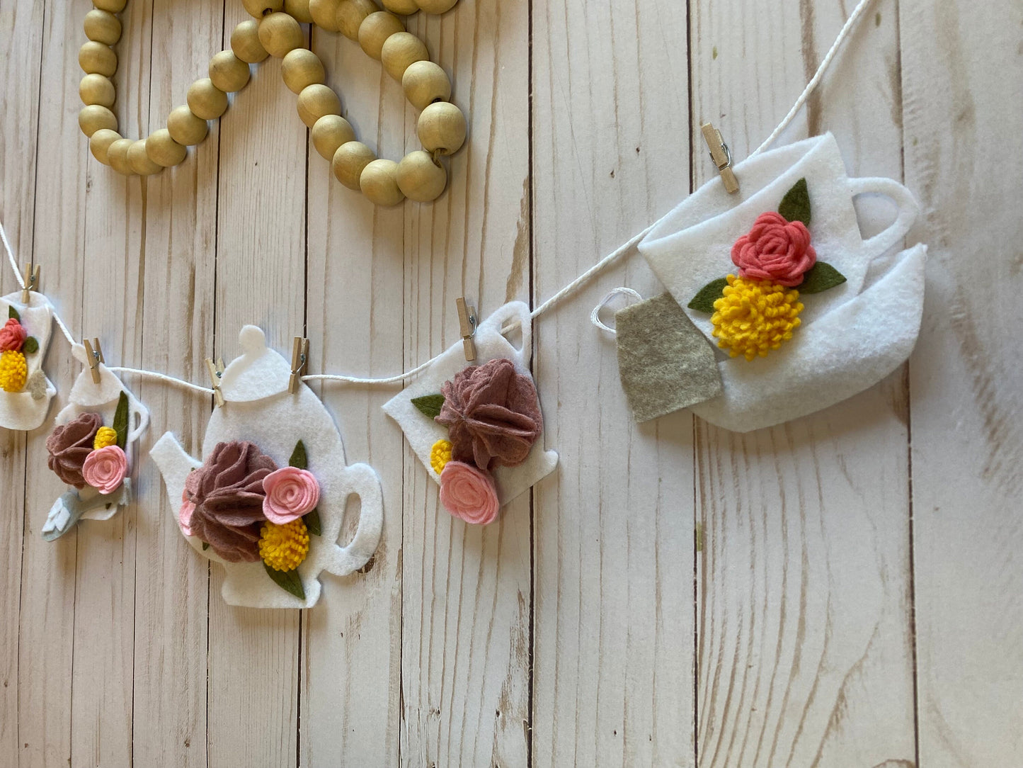 Tea Set Banner, Felt Flower Teapot Garland, with Sugar Bowl & Pitcher, Tea cups with saucers, Wall Hanging Decoration for Mother’s Day