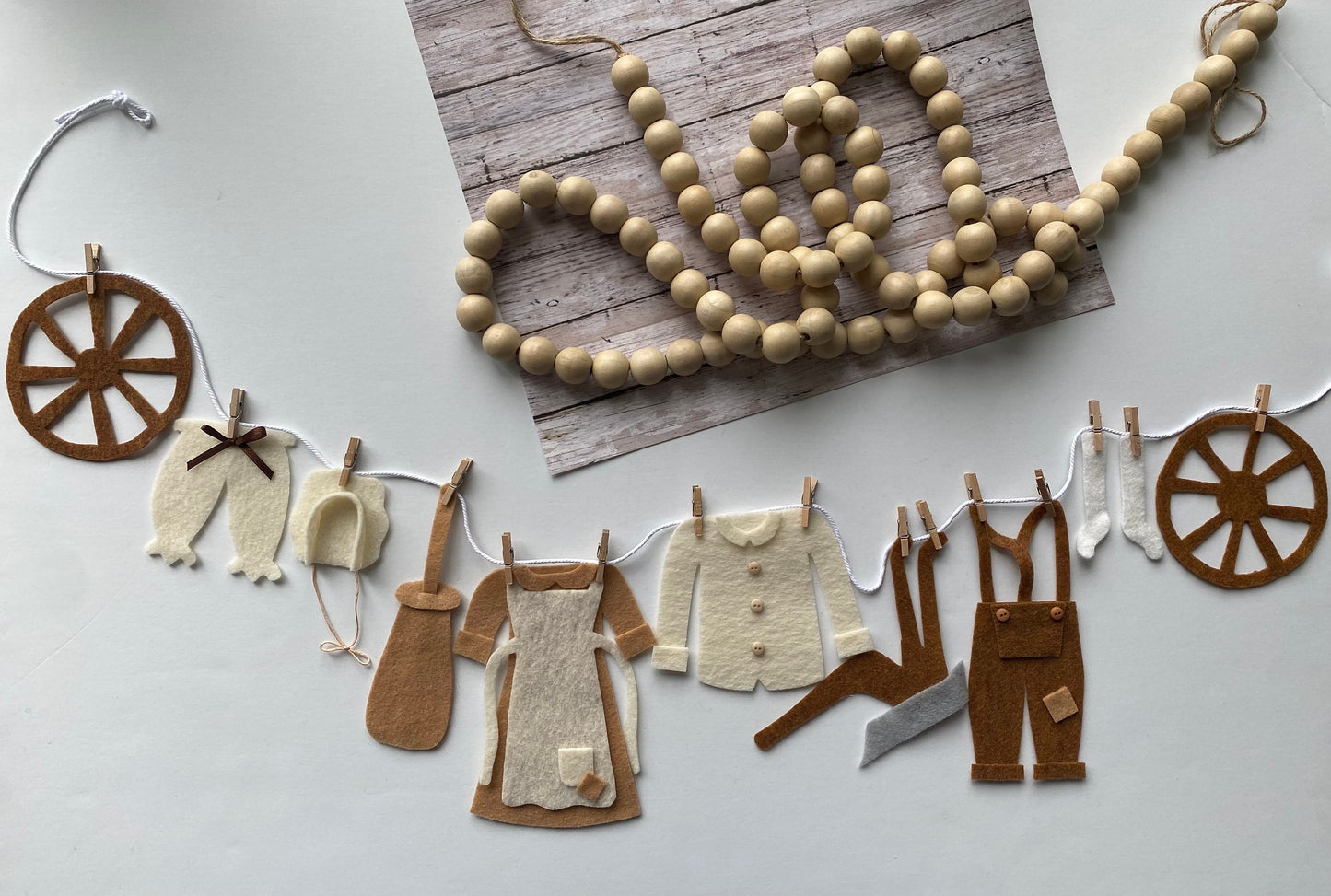 Farmer Miniature Felt Clothesline Banner, Farmhouse Garland, Farm Boy & Girl Bunting, Colonial Times Wall Hanging, Early America Decoration