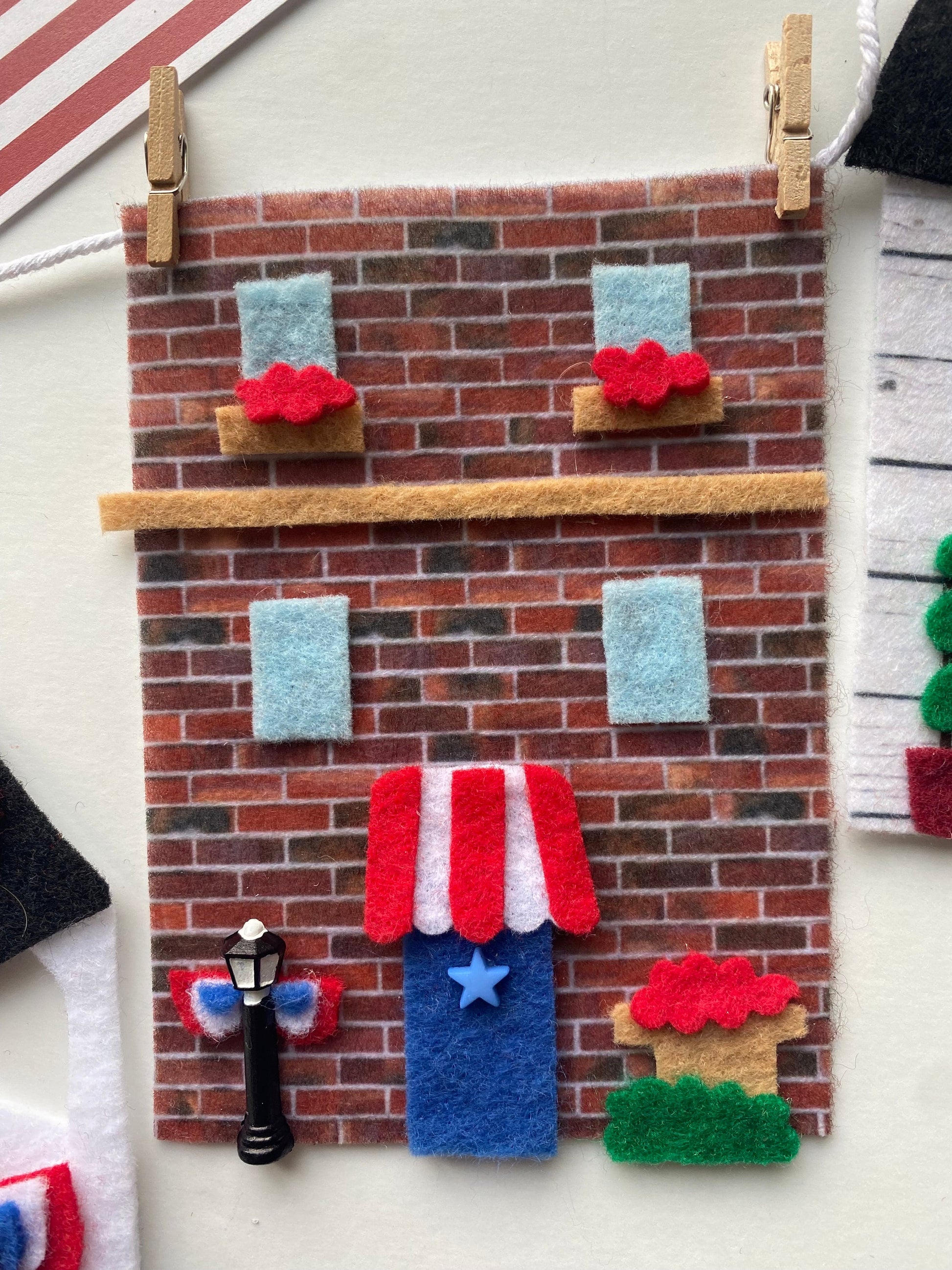 Patriotic Town Felt Banner, 4th of July Parade Garland, Miniature Village Bunting, USA Wall Hanging Decoration for Independence Day