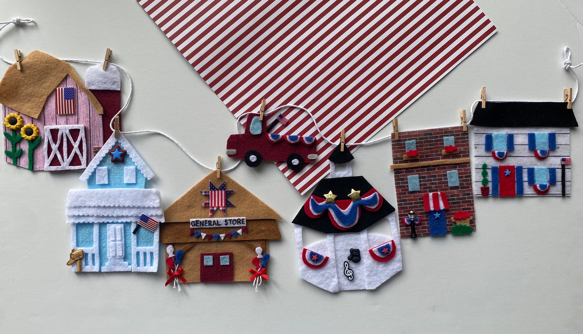 Patriotic Town Felt Banner, 4th of July Parade Garland, Miniature Village Bunting, USA Wall Hanging Decoration for Independence Day