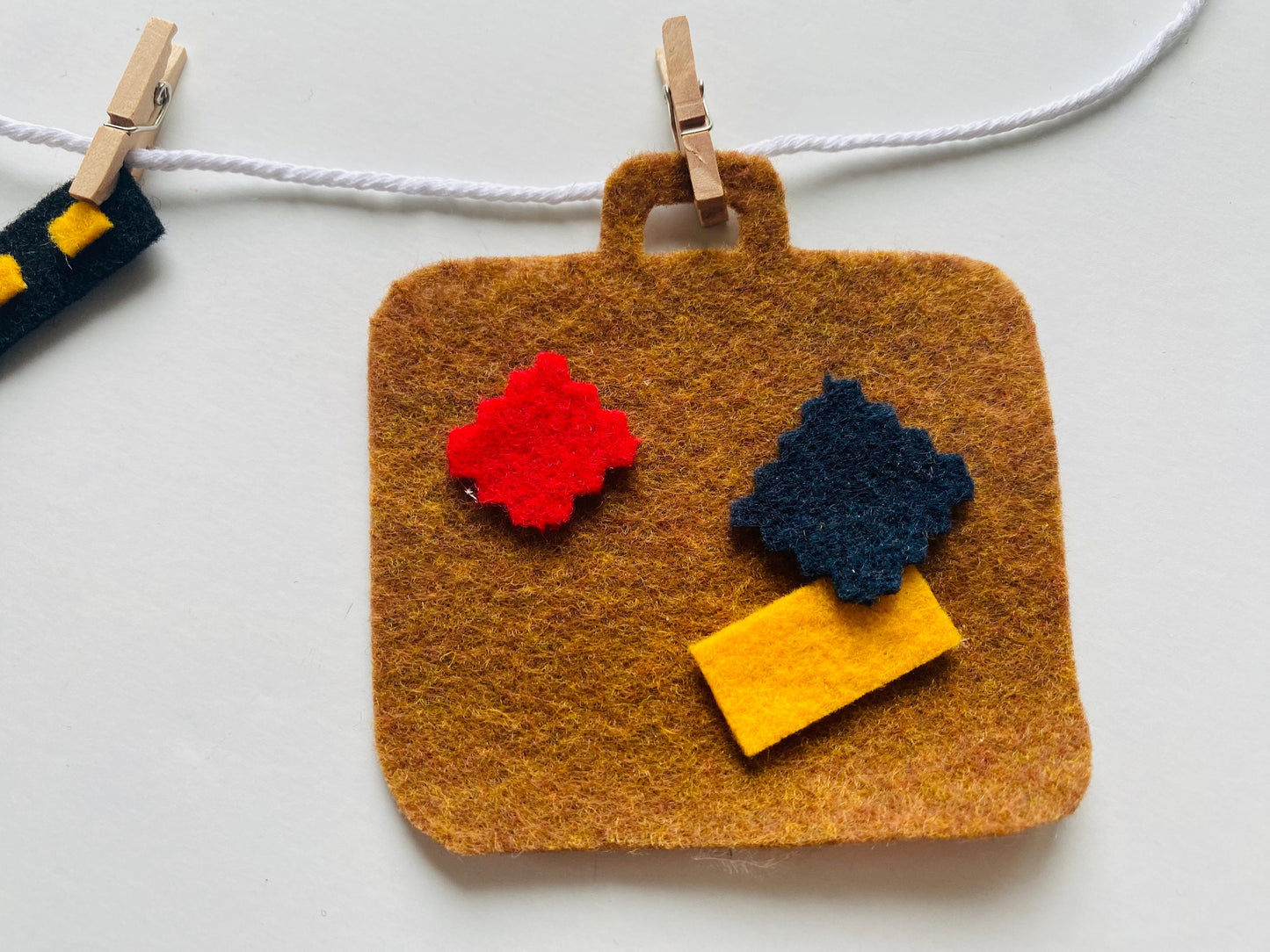 July Monthly Banner, Road Trip Garland, Bunting with Airplane and Suitcase