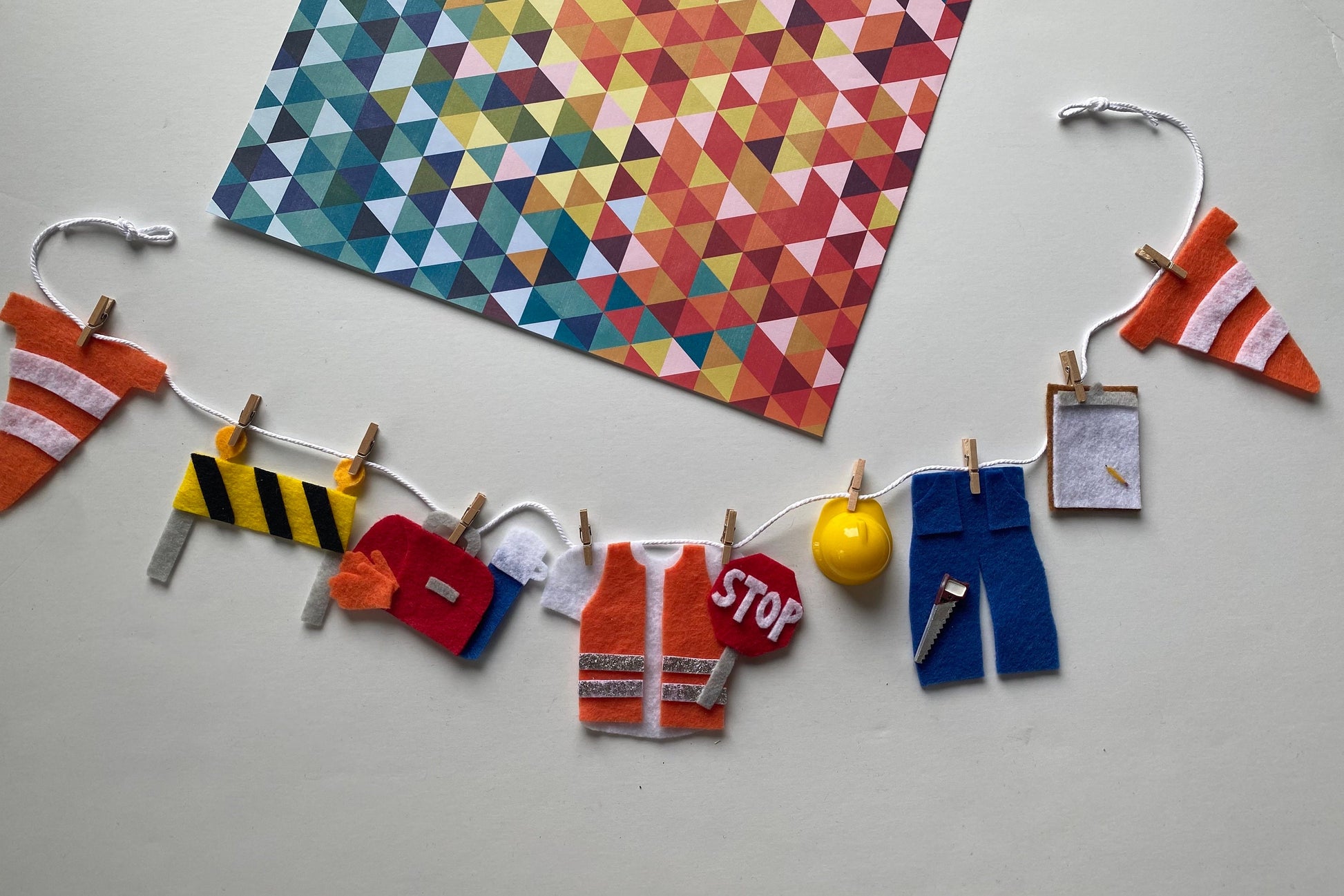 Construction Worker Miniature Felt Clothesline Banner, Work Zone Garland, Wall Hanging Party Decoration