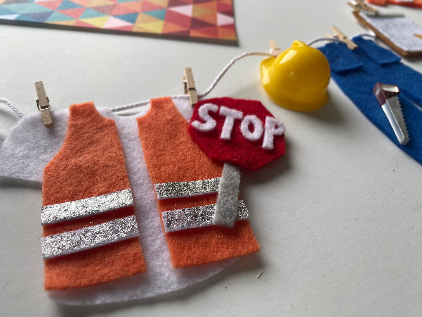 Construction Worker Miniature Felt Clothesline Banner, Work Zone Garland, Wall Hanging Party Decoration