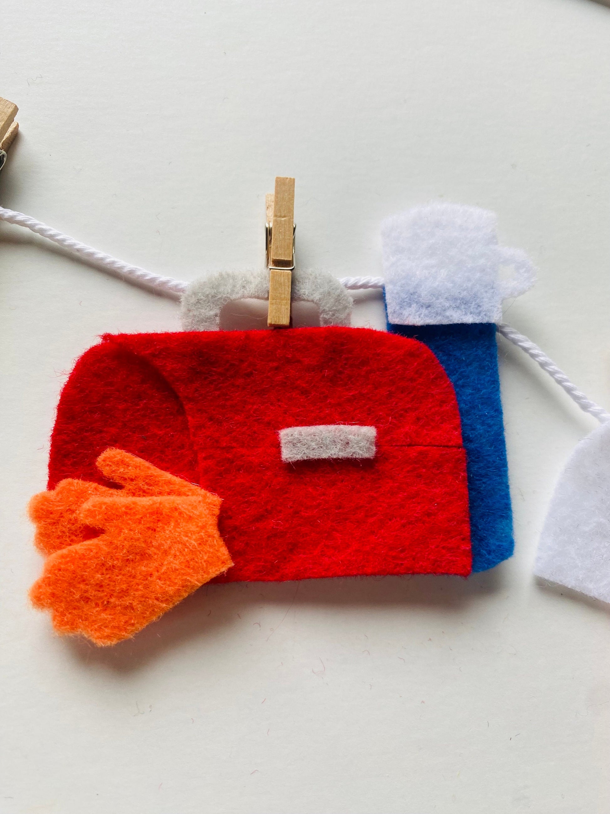 Construction Worker Miniature Felt Clothesline Banner, Work Zone Garland, Wall Hanging Party Decoration