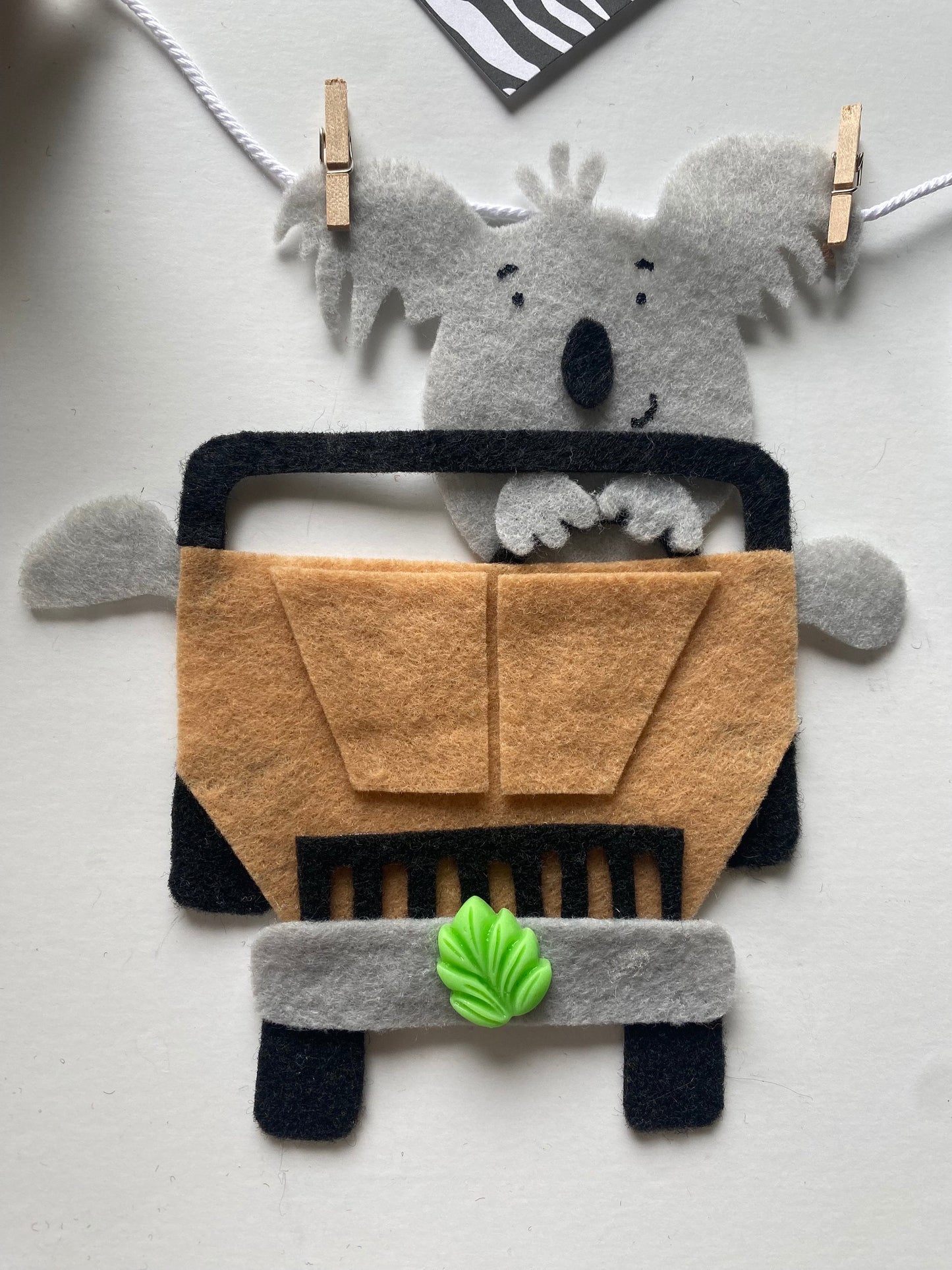 African Safari Animal Felt Banner, Jungle Safari Garland, Bunting, Nursery Wall Hanging, Party Decoration