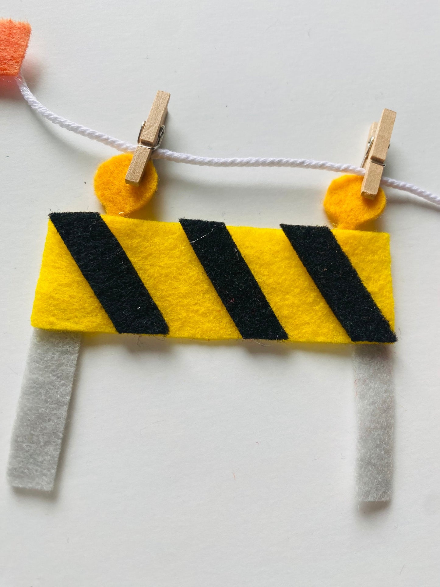 Construction Worker Miniature Felt Clothesline Banner, Work Zone Garland, Wall Hanging Party Decoration
