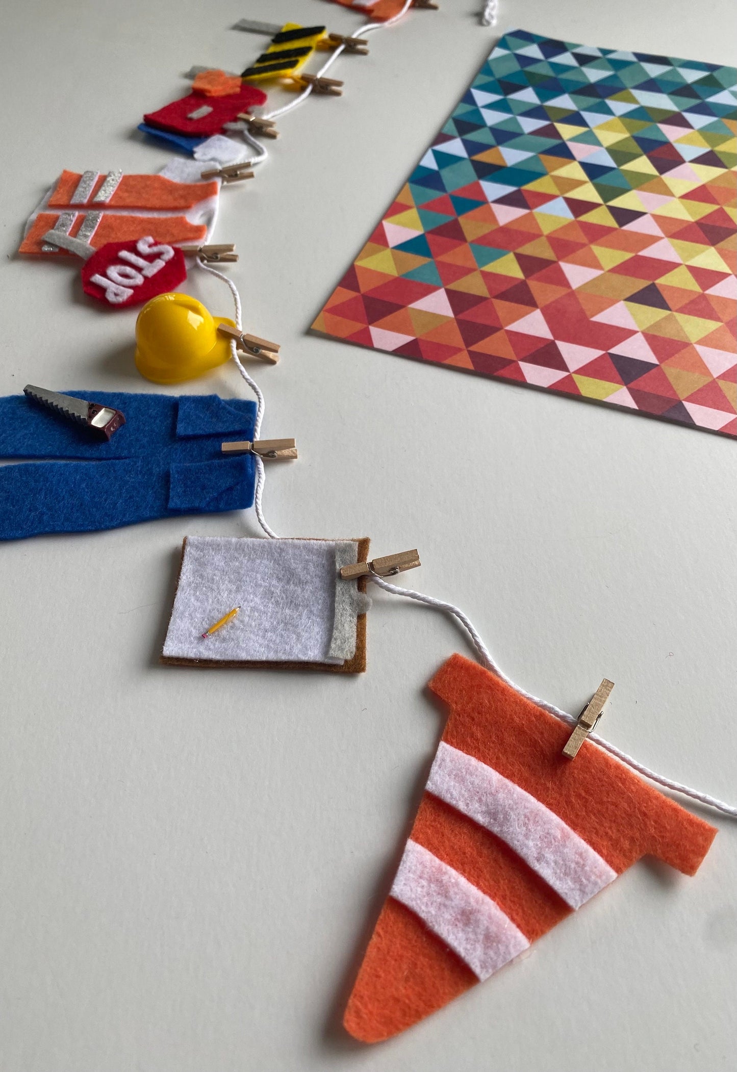 Construction Worker Miniature Felt Clothesline Banner, Work Zone Garland, Wall Hanging Party Decoration