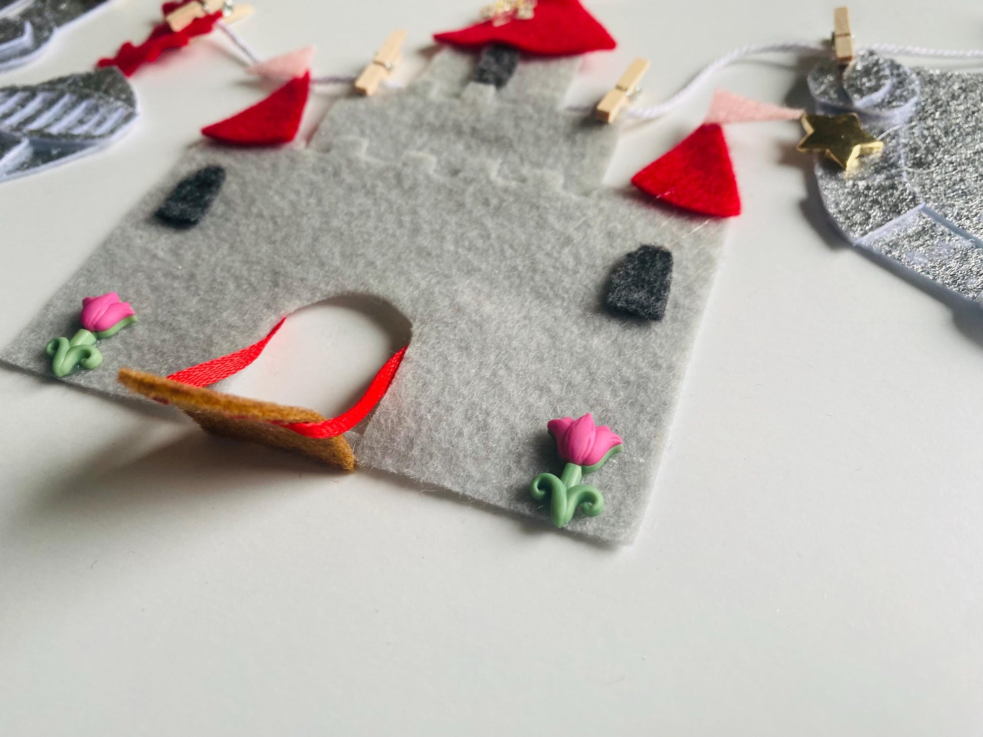 Fairytale Party Banner, Prince and Princess Garland, Knight in Shining Armor Bunting, Castle and Dragon Clothesline Decoration for Children