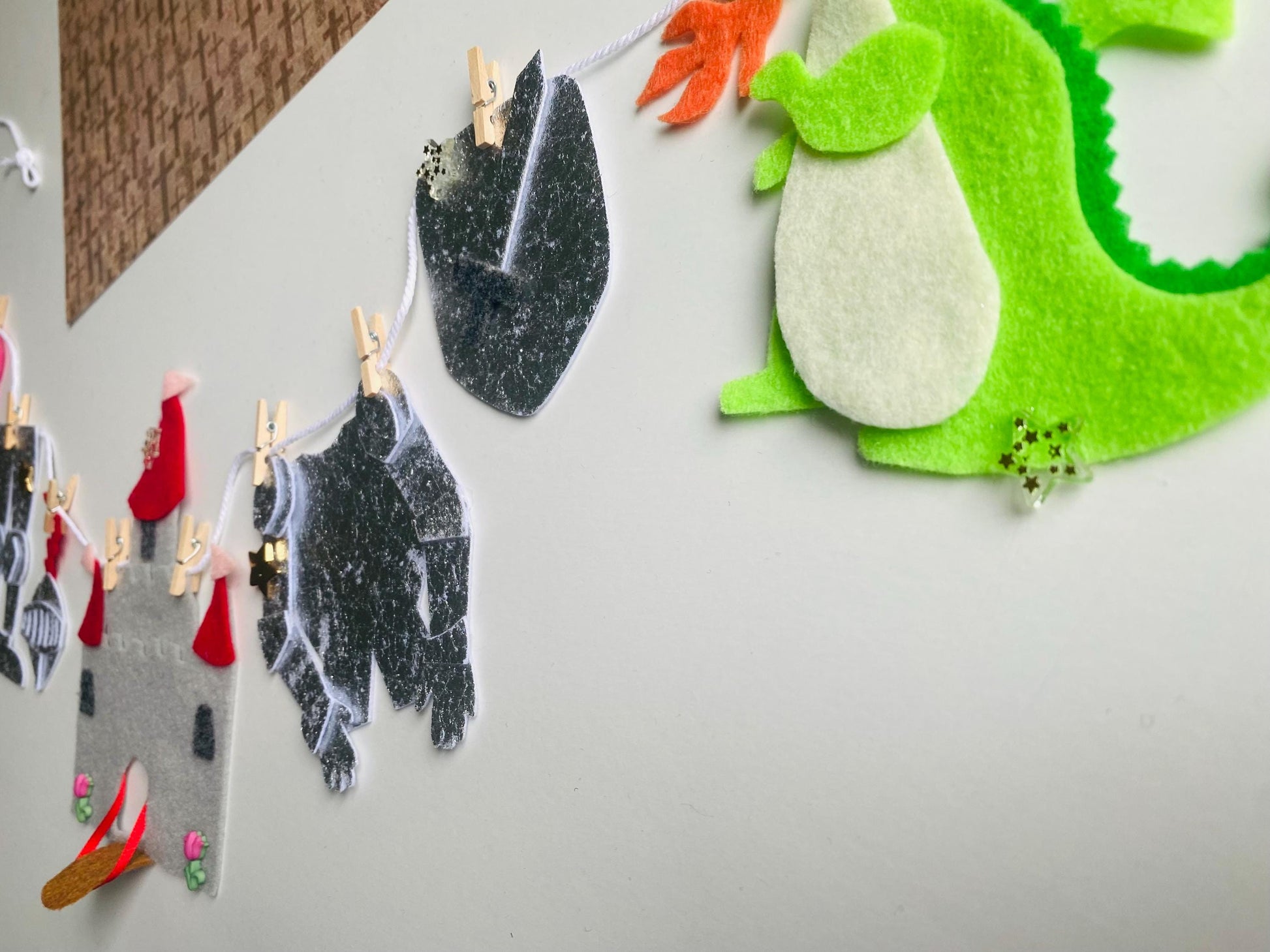 Fairytale Party Banner, Prince and Princess Garland, Knight in Shining Armor Bunting, Castle and Dragon Clothesline Decoration for Children