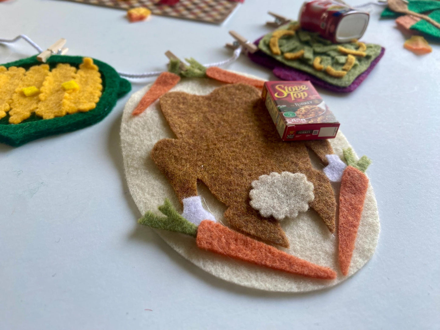 Thanksgiving Meal Miniature Felt Banner, Friendsgiving Garland, Dinner Bunting, Wall Hanging Decoration for November, Hostess Gift