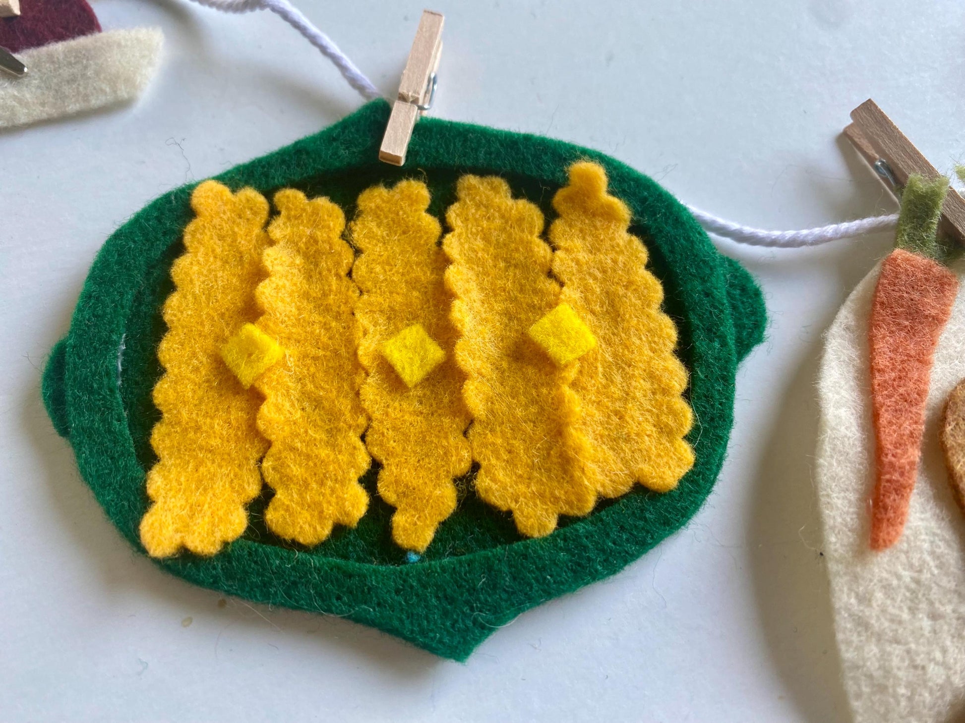 Thanksgiving Meal Miniature Felt Banner, Friendsgiving Garland, Dinner Bunting, Wall Hanging Decoration for November, Hostess Gift