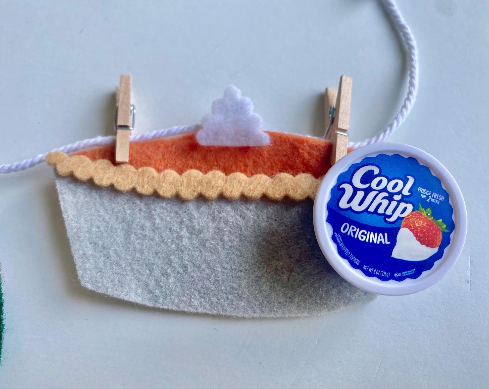 Thanksgiving Meal Miniature Felt Banner, Friendsgiving Garland, Dinner Bunting, Wall Hanging Decoration for November, Hostess Gift