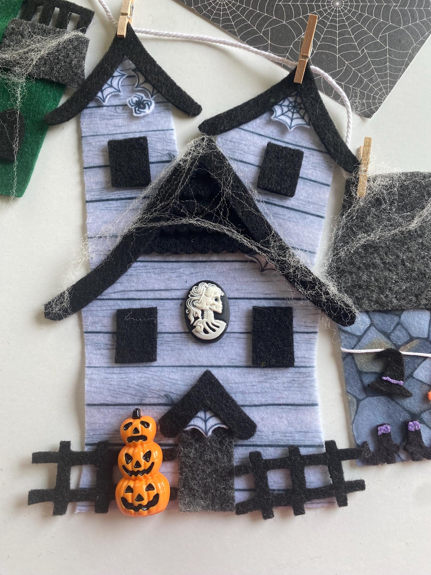 Haunt Houses Felt Banner, Spooky Village Garland, Halloween Bunting, Wall Hanging Decoration for Parties and Home Decor