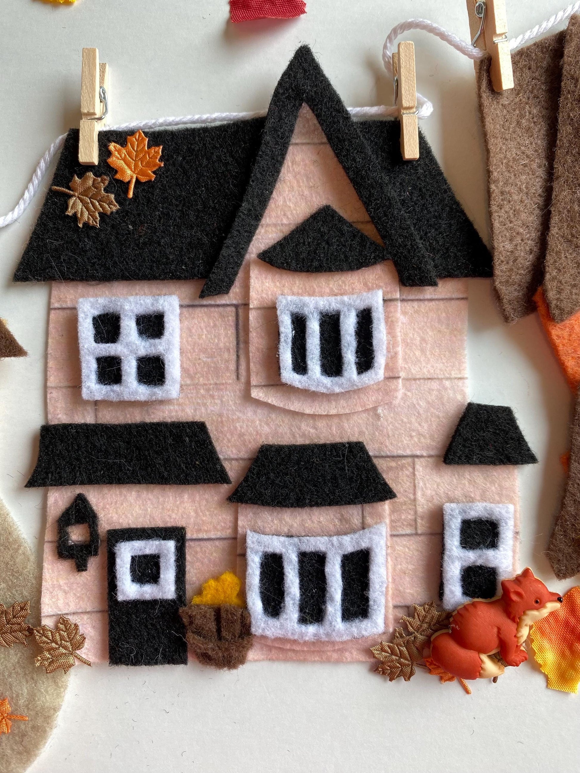 Autumn Houses Village Banner, Fall Town Garland, Cottages Bunting, Felt Wall Hanging Decoration