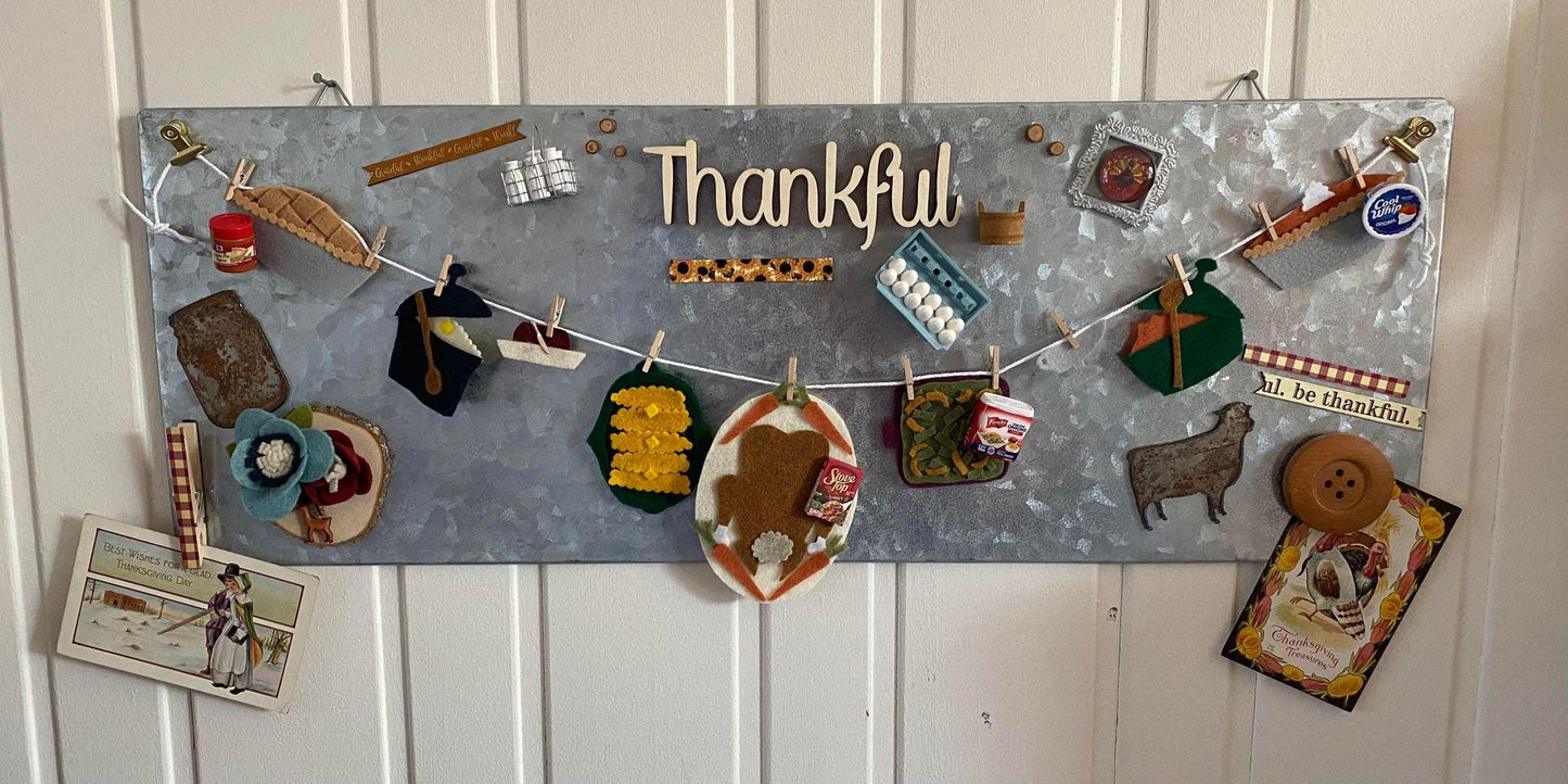 Thanksgiving Meal Miniature Felt Banner, Friendsgiving Garland, Dinner Bunting, Wall Hanging Decoration for November, Hostess Gift