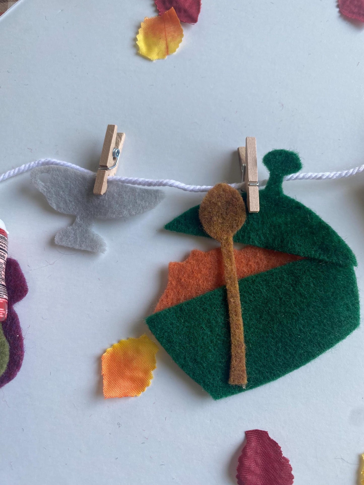 Thanksgiving Meal Miniature Felt Banner, Friendsgiving Garland, Dinner Bunting, Wall Hanging Decoration for November, Hostess Gift