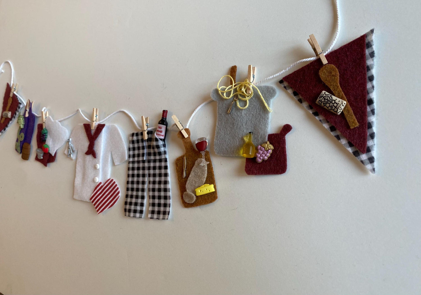 Italian Chef Miniature Felt Clothesline Banner Wine Garland Wall Hanging Bunting Decoration for Wine Lovers
