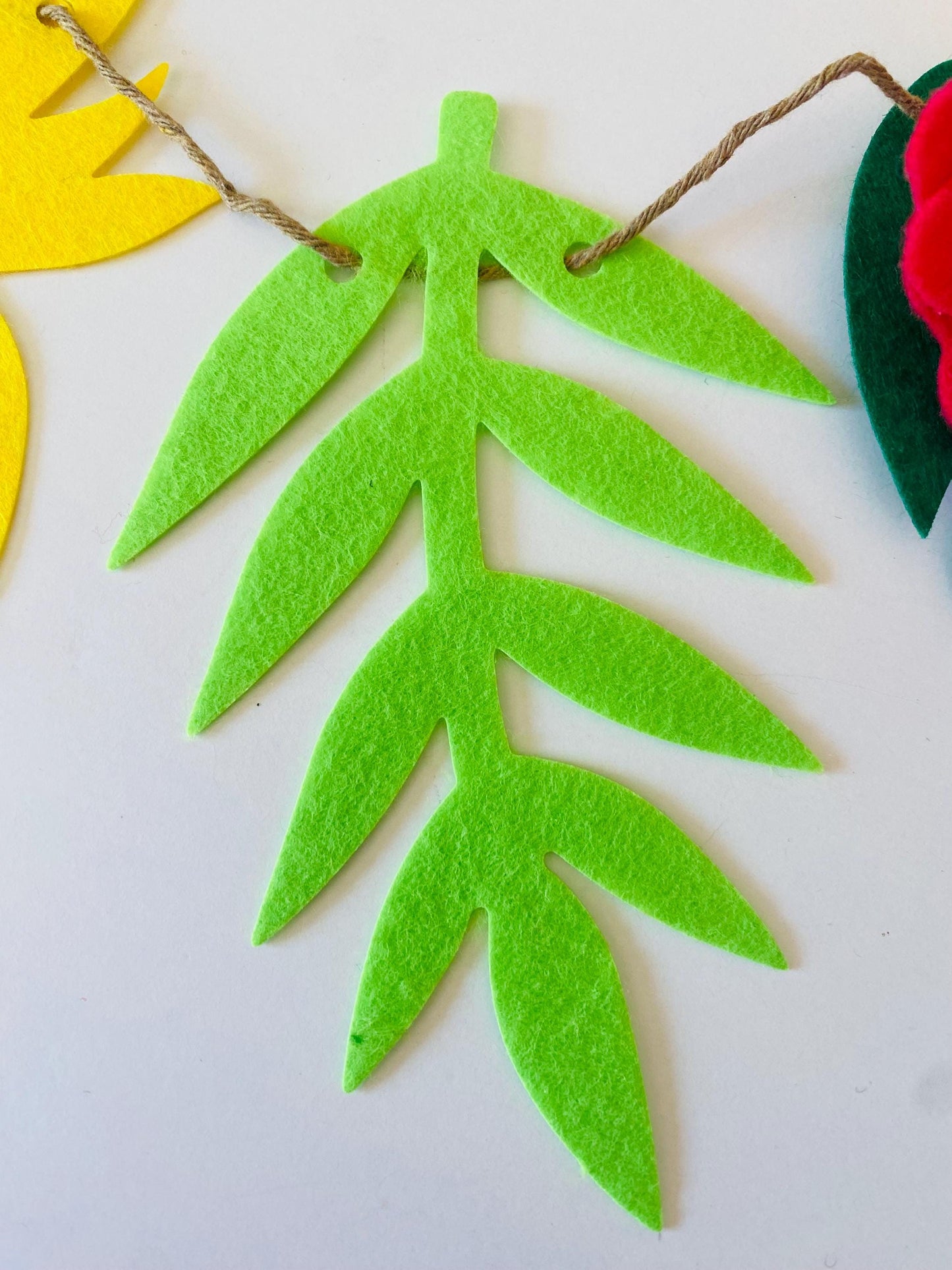 Tropical Hibiscus Pineapple and Monstera Leaf Felt Garland Summer Luau Banner Bunting Wall Hanging Decoration for Parties and Home Decor