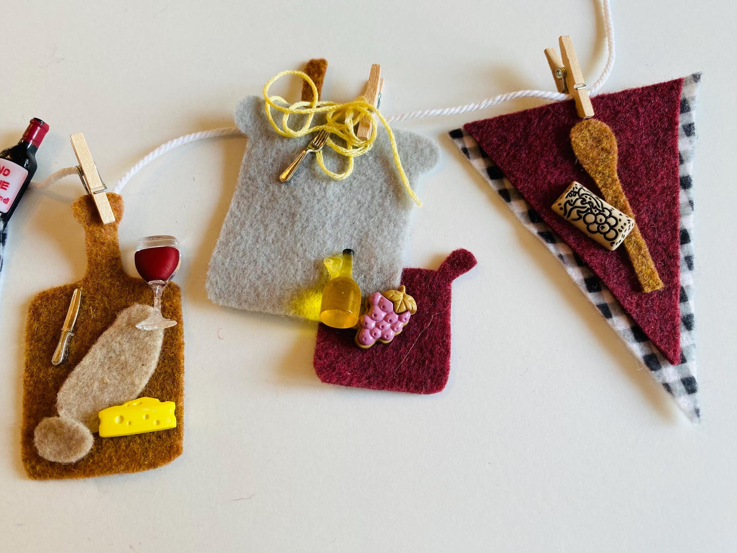 Italian Chef Miniature Felt Clothesline Banner Wine Garland Wall Hanging Bunting Decoration for Wine Lovers