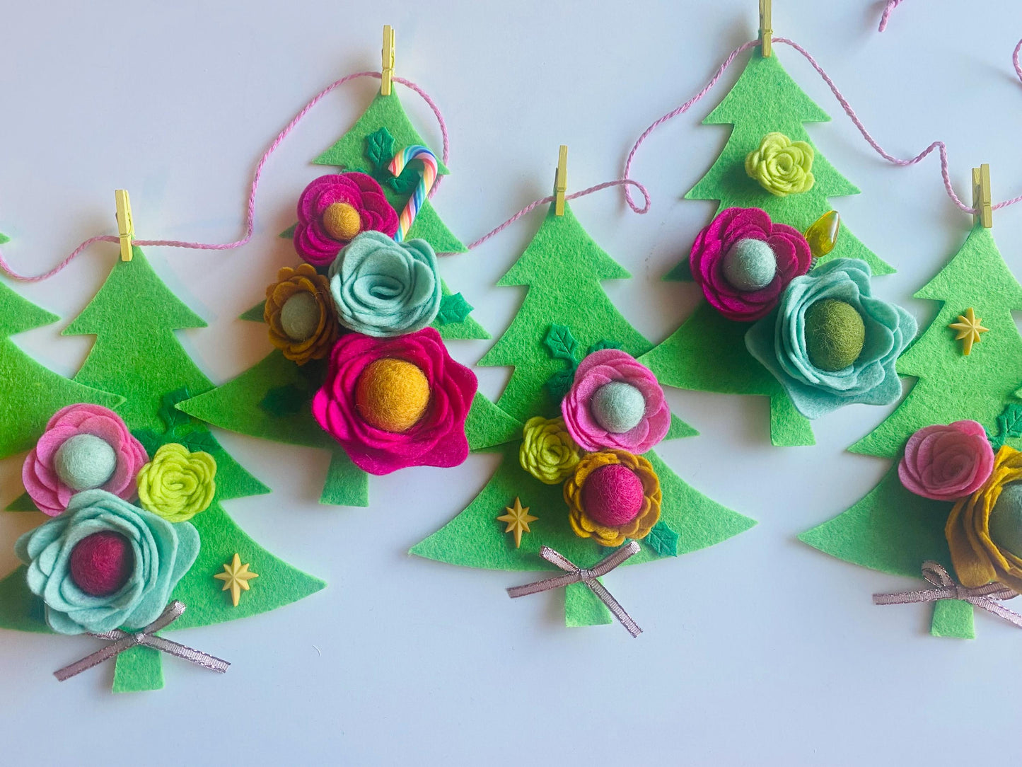 Bright and Colorful Christmas Tree Bunting, Pink and Yellow Floral Holiday Garland, Girly Felt Flowers Banner Decoration for Christmas
