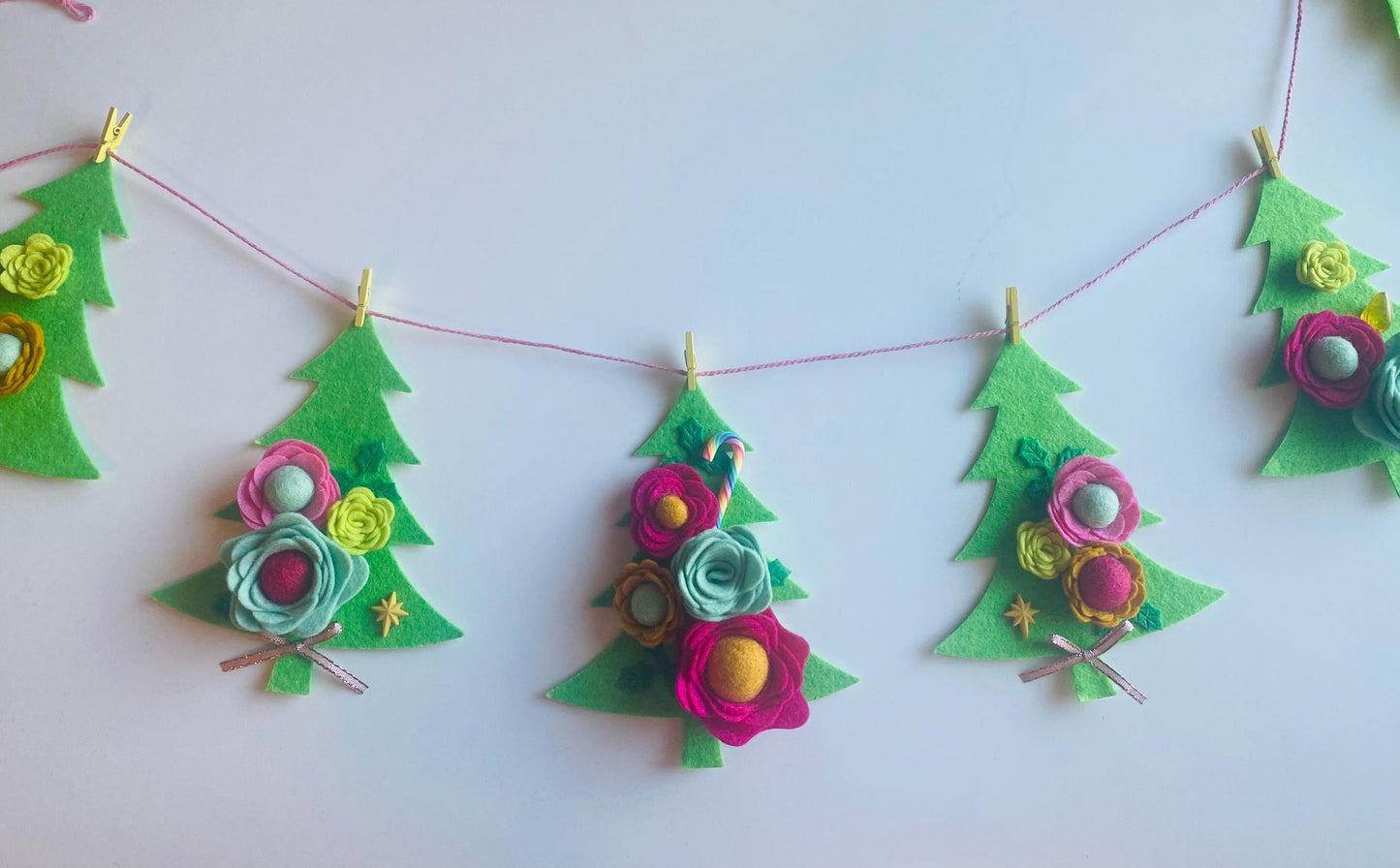Bright and Colorful Christmas Tree Bunting, Pink and Yellow Floral Holiday Garland, Girly Felt Flowers Banner Decoration for Christmas
