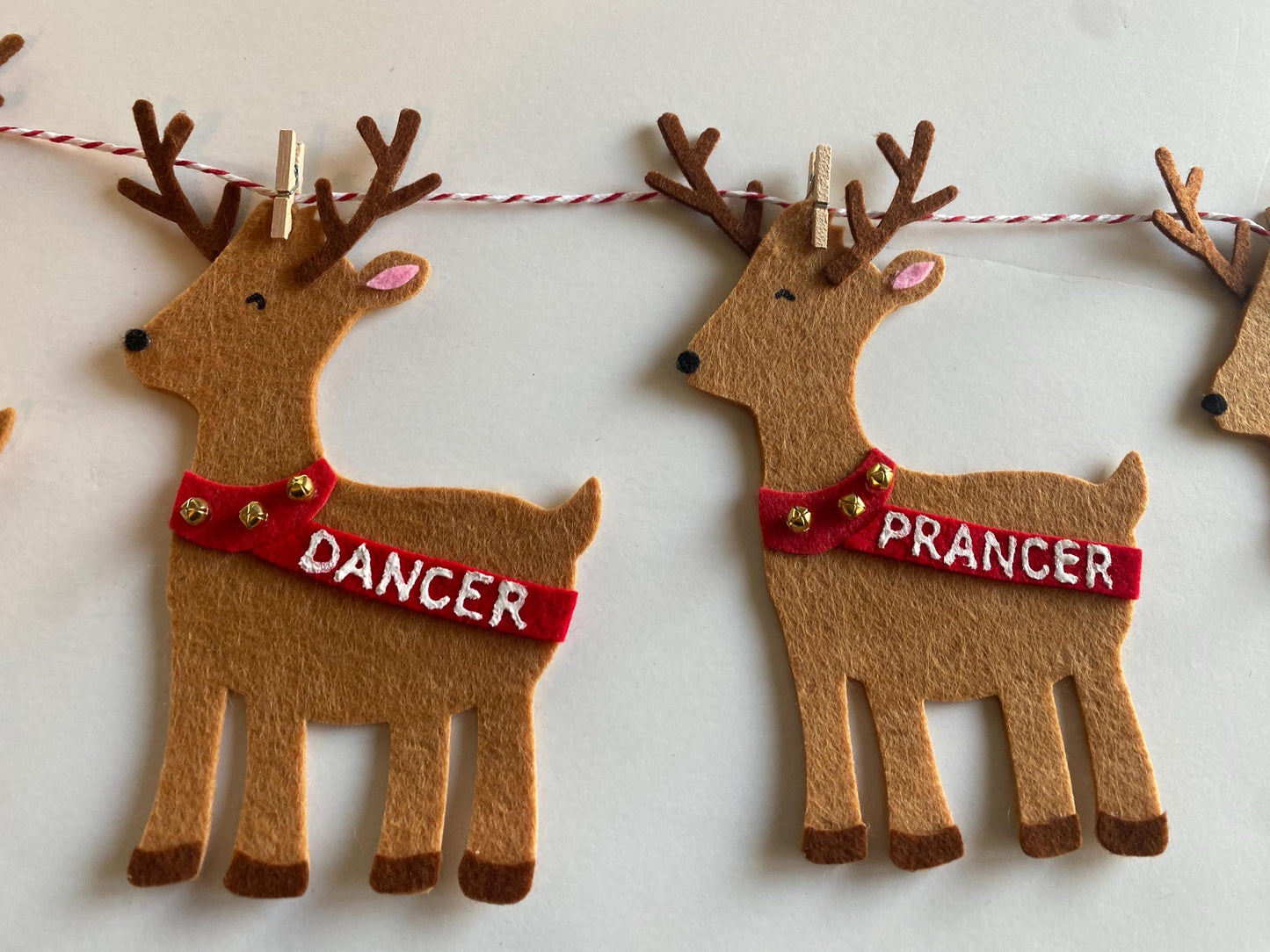Reindeer and Santa’s Sleigh Bunting, Christmas Holiday Garland, Rudolph, Dasher, and Dancer Banner for Fireplace Mantel Home Decoration