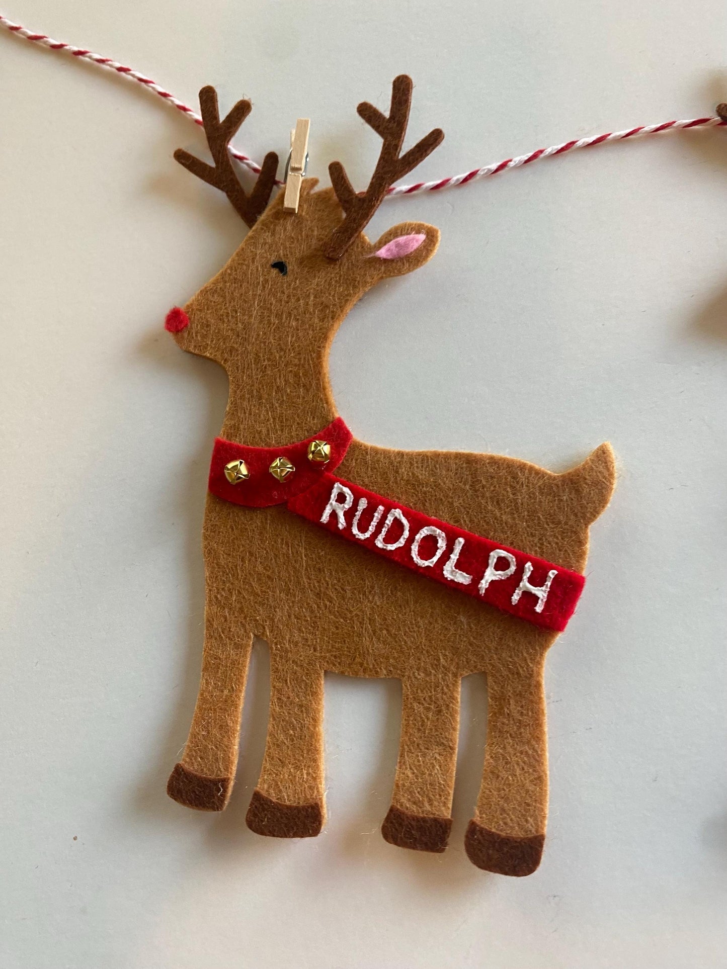 Reindeer and Santa’s Sleigh Bunting, Christmas Holiday Garland, Rudolph, Dasher, and Dancer Banner for Fireplace Mantel Home Decoration