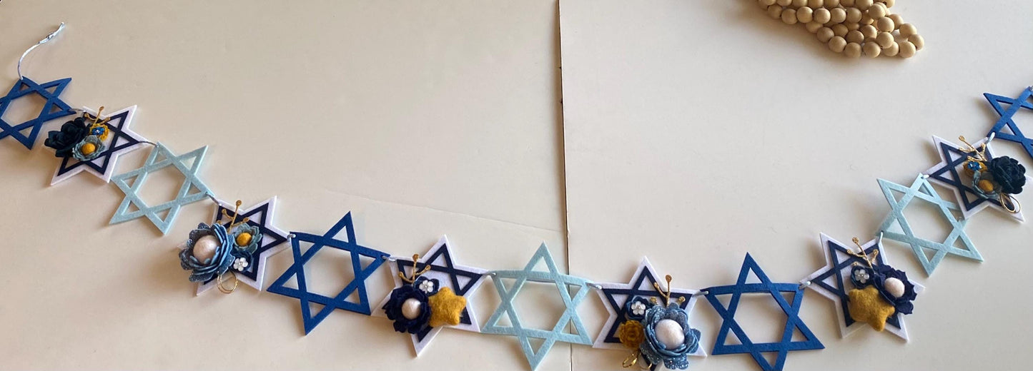 Hanukkah Star Felt Banner, Blue and Gold Felt Flower Garland, Jewish Religious Bunting, Wall Hanging Holiday Home Decoration