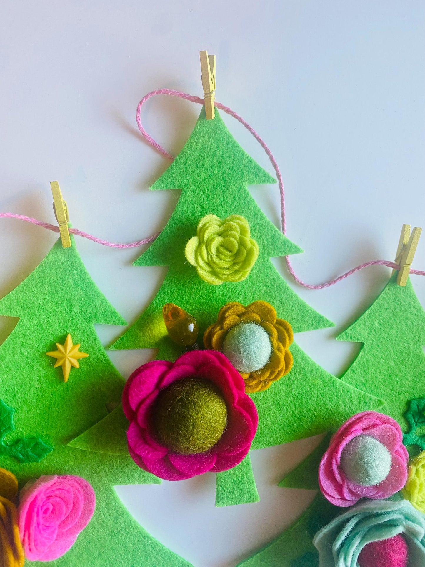 Bright and Colorful Christmas Tree Bunting, Pink and Yellow Floral Holiday Garland, Girly Felt Flowers Banner Decoration for Christmas