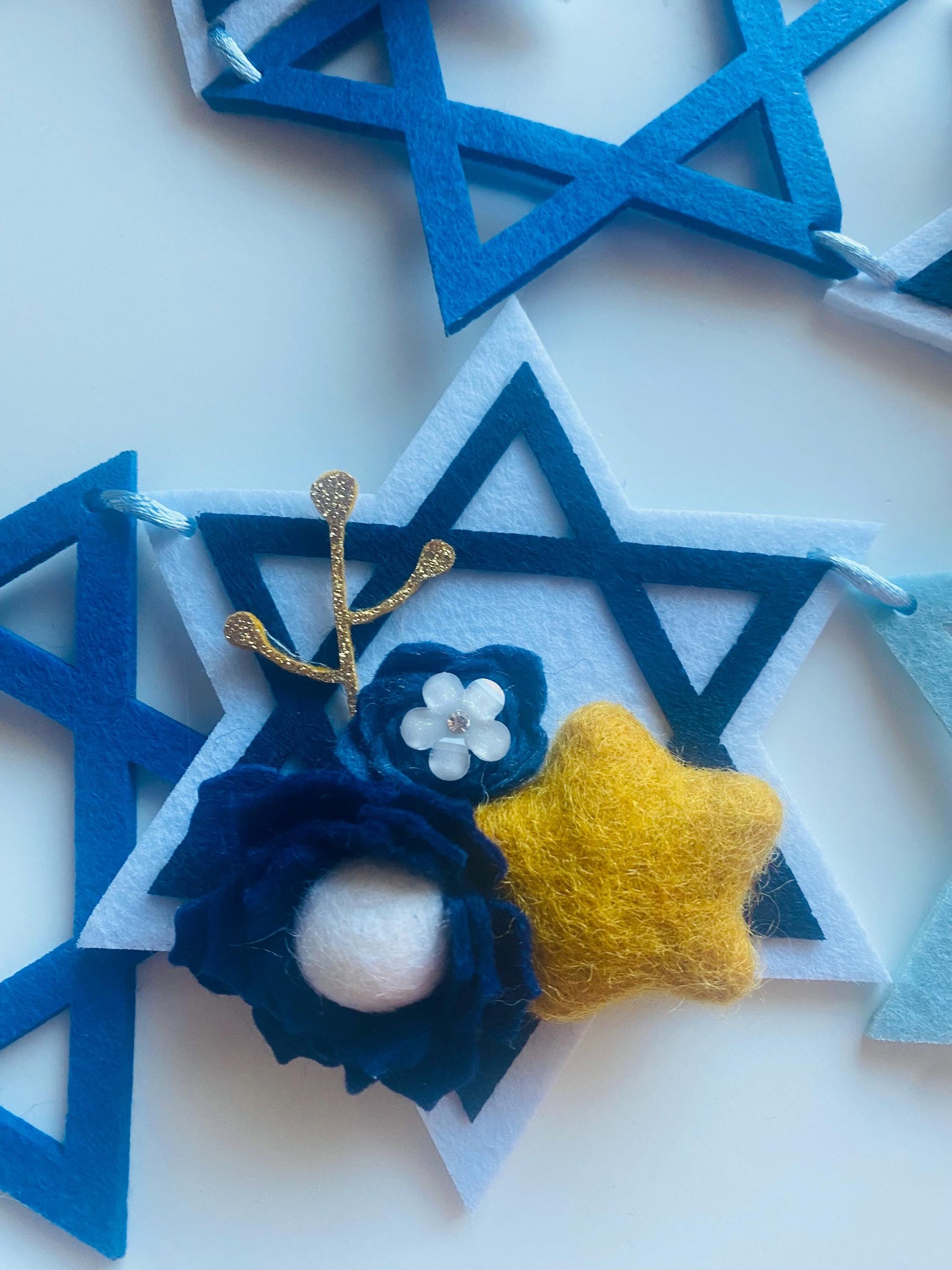 Hanukkah Star Felt Banner, Blue and Gold Felt Flower Garland, Jewish Religious Bunting, Wall Hanging Holiday Home Decoration