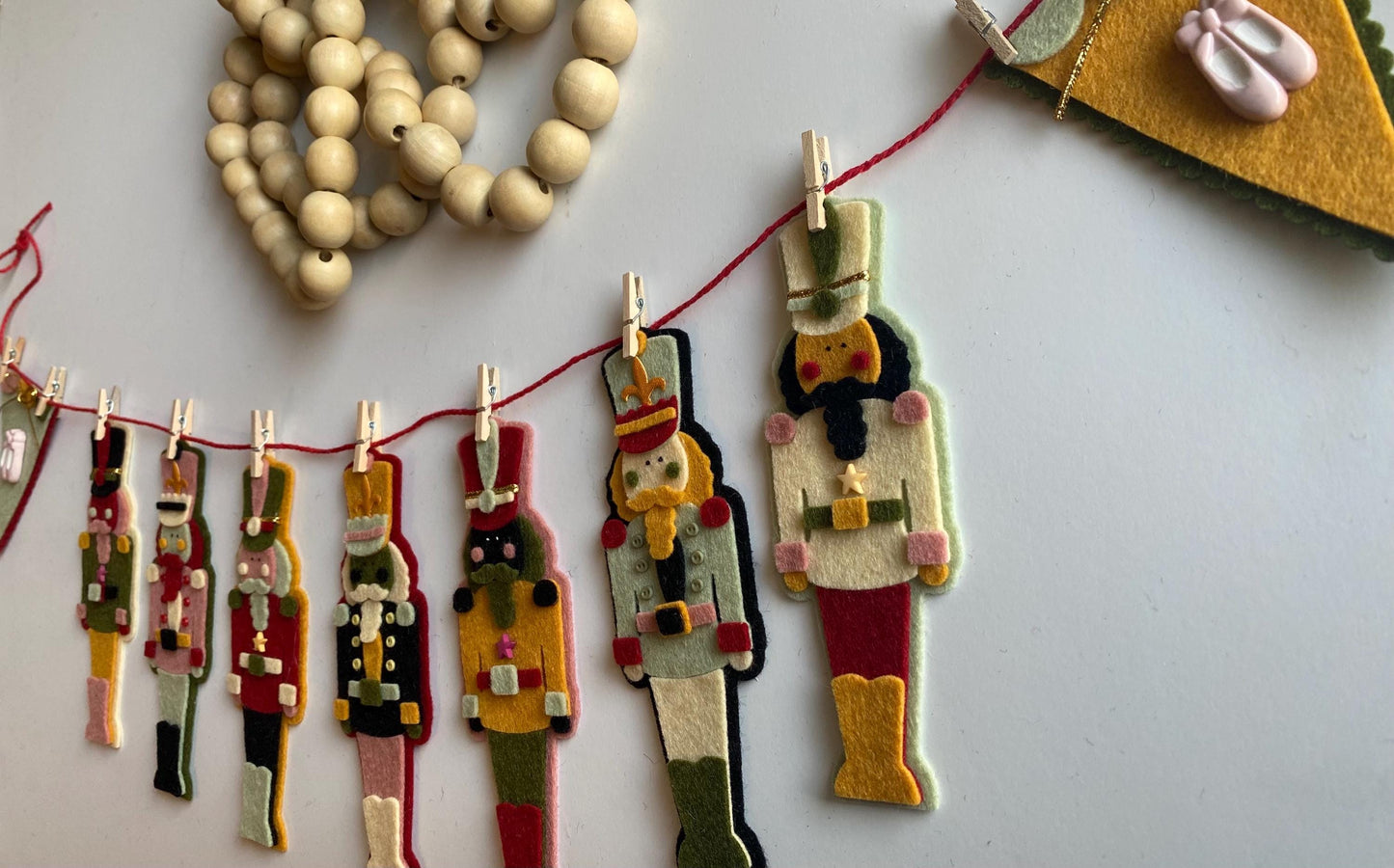 Nutcracker Christmas Banner, The Nutcracker Ballet Garland, Wooden Toy Soldier Bunting, December Holiday Decoration, Fireplace Mantel Swag