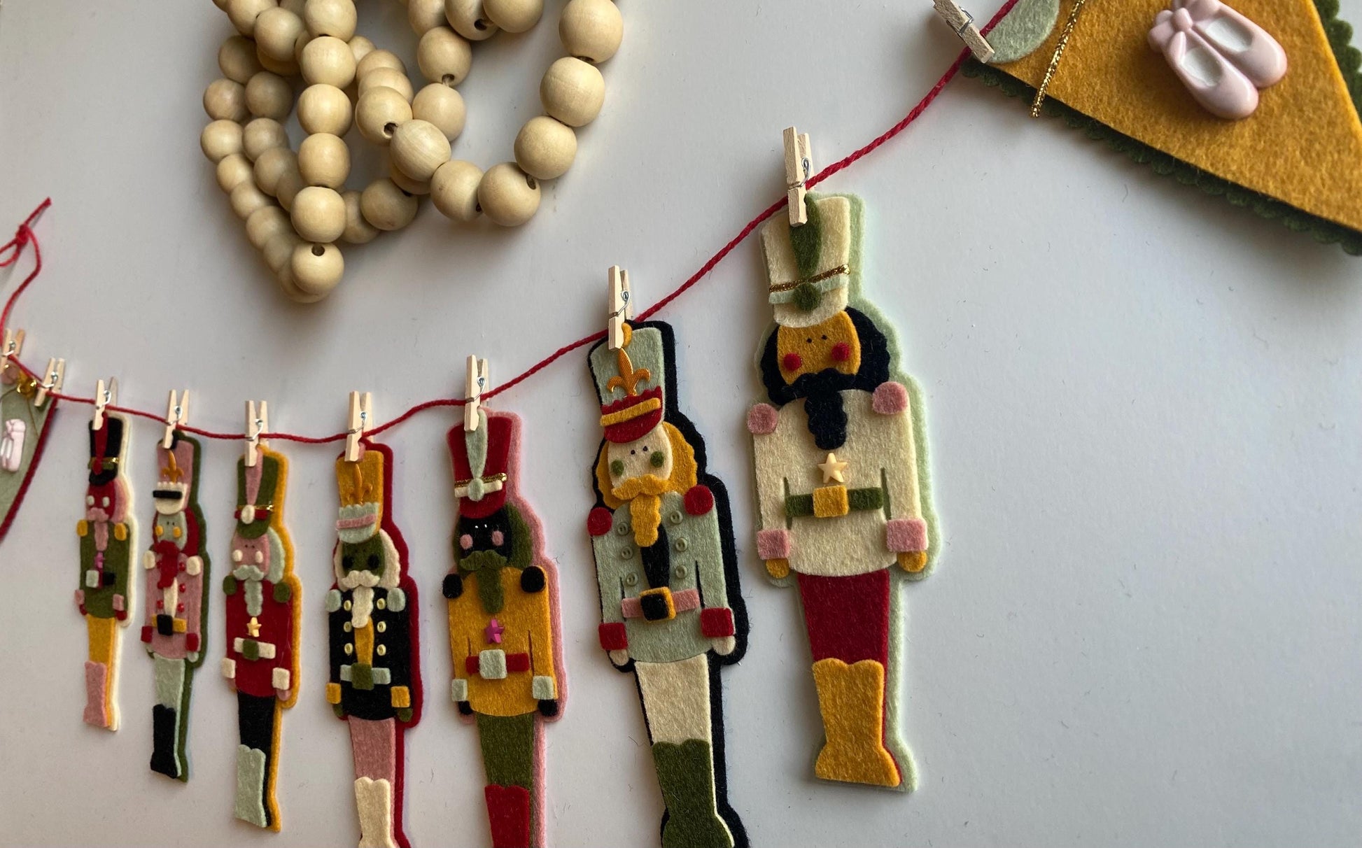 Nutcracker Christmas Banner, The Nutcracker Ballet Garland, Wooden Toy Soldier Bunting, December Holiday Decoration, Fireplace Mantel Swag
