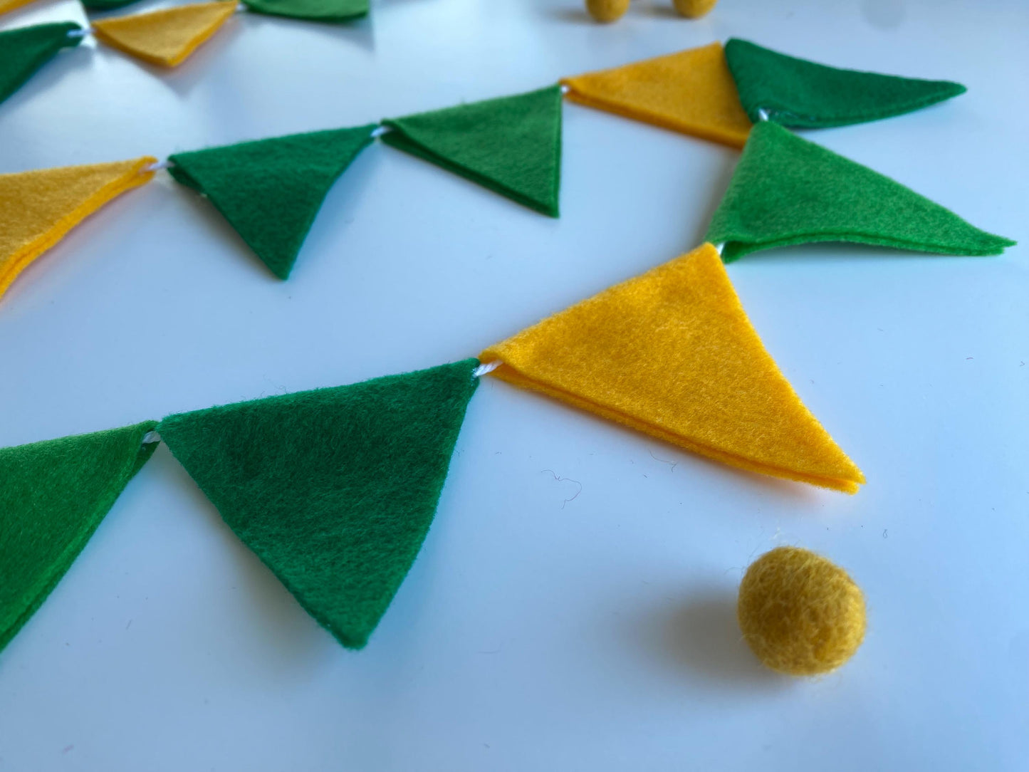 Triangle Bunting, St Patrick’s Day Green and Yellow Triangle Flag Garland, Mardi Gras Bunting, 6 feet long Felt Mantel Swag